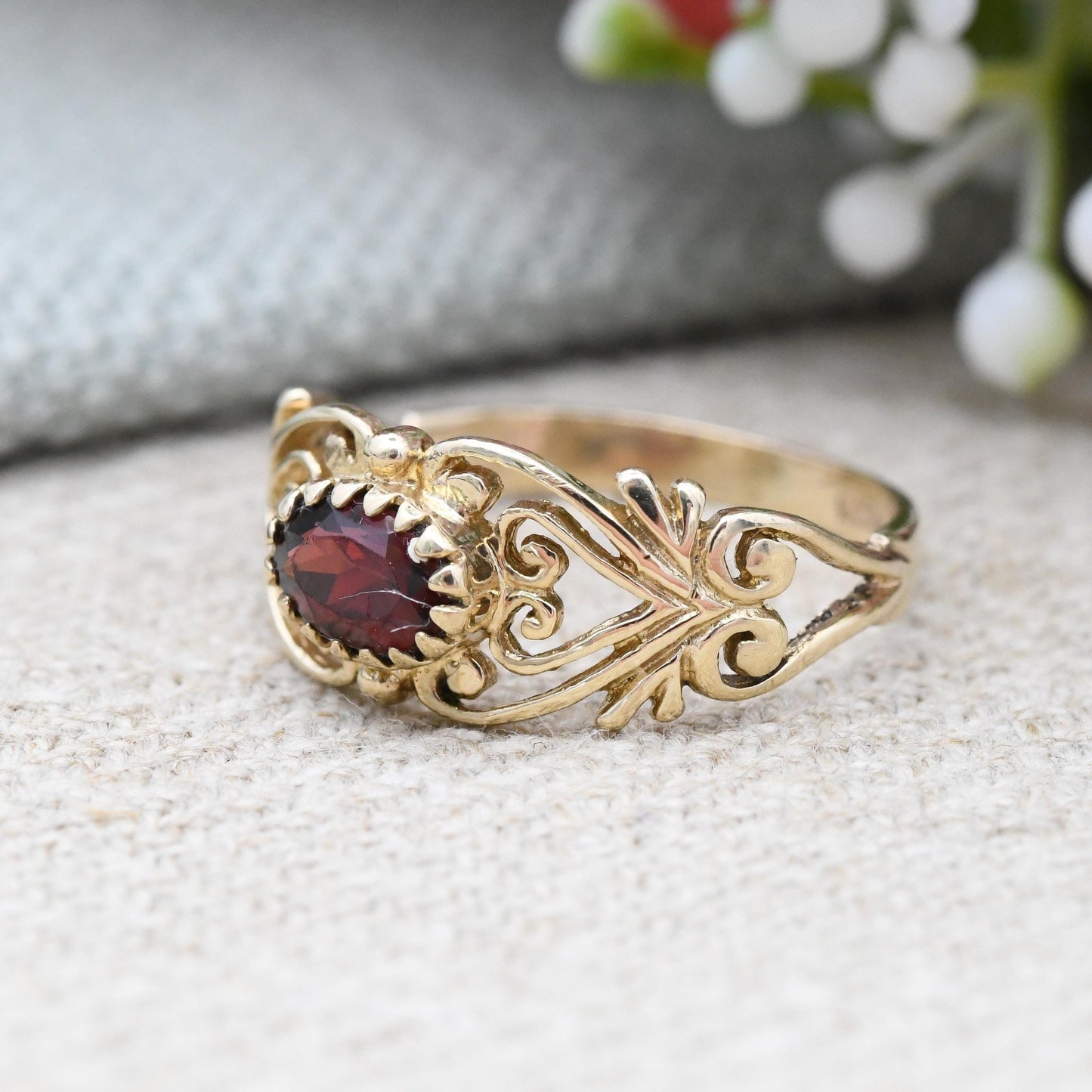 Vintage 9ct Gold Garnet Solitaire Ring - Ornate Scrolling Statement Gold Jewellery | Small Size Pinkie | UK Size - K | US Size - 5 1/4