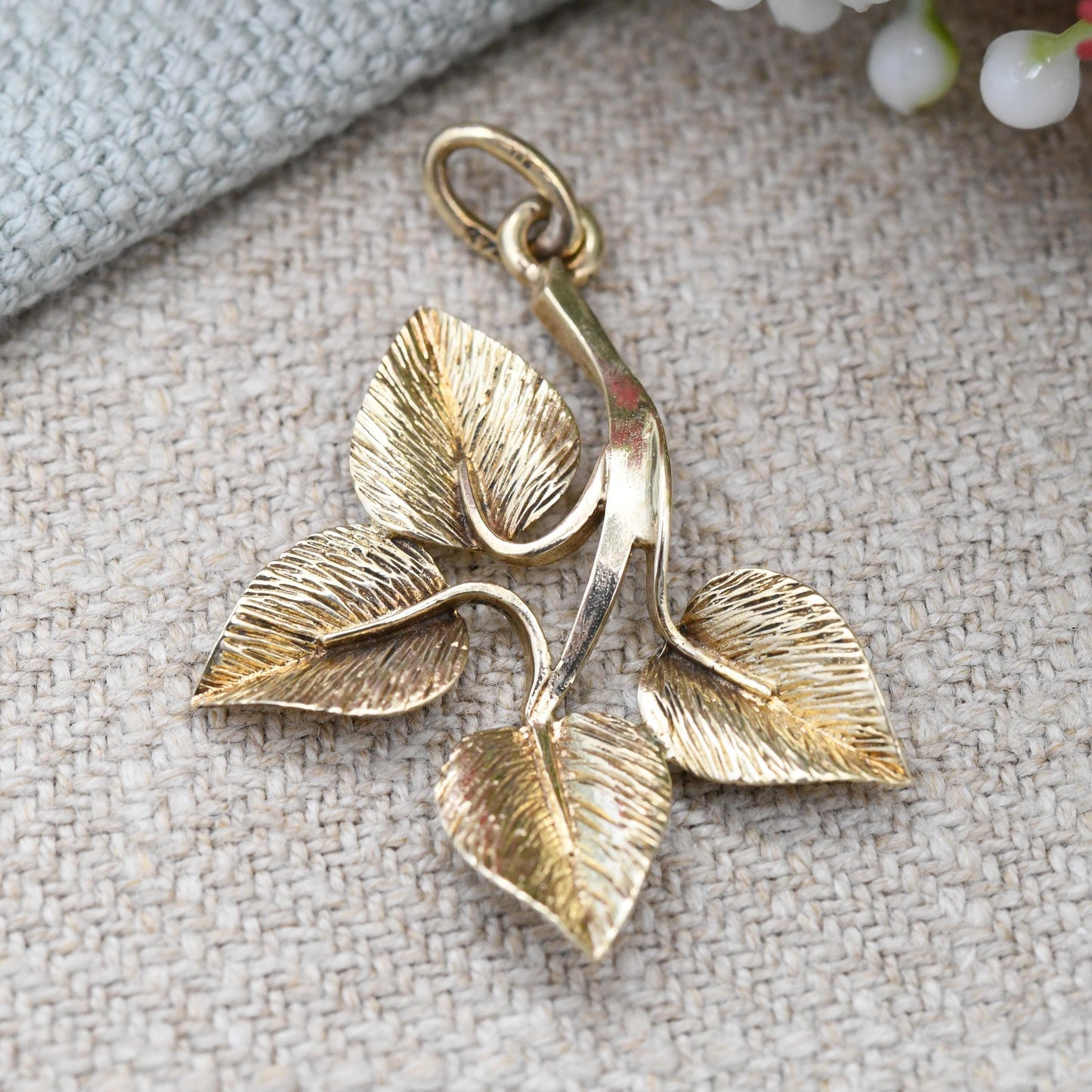 Vintage 9ct Gold Leaf Pendant Textured Leaves - 1977 Mid-Century Modernist Charm Pendant | Pretty Gift for Necklace Stack | Solid Gold Gift