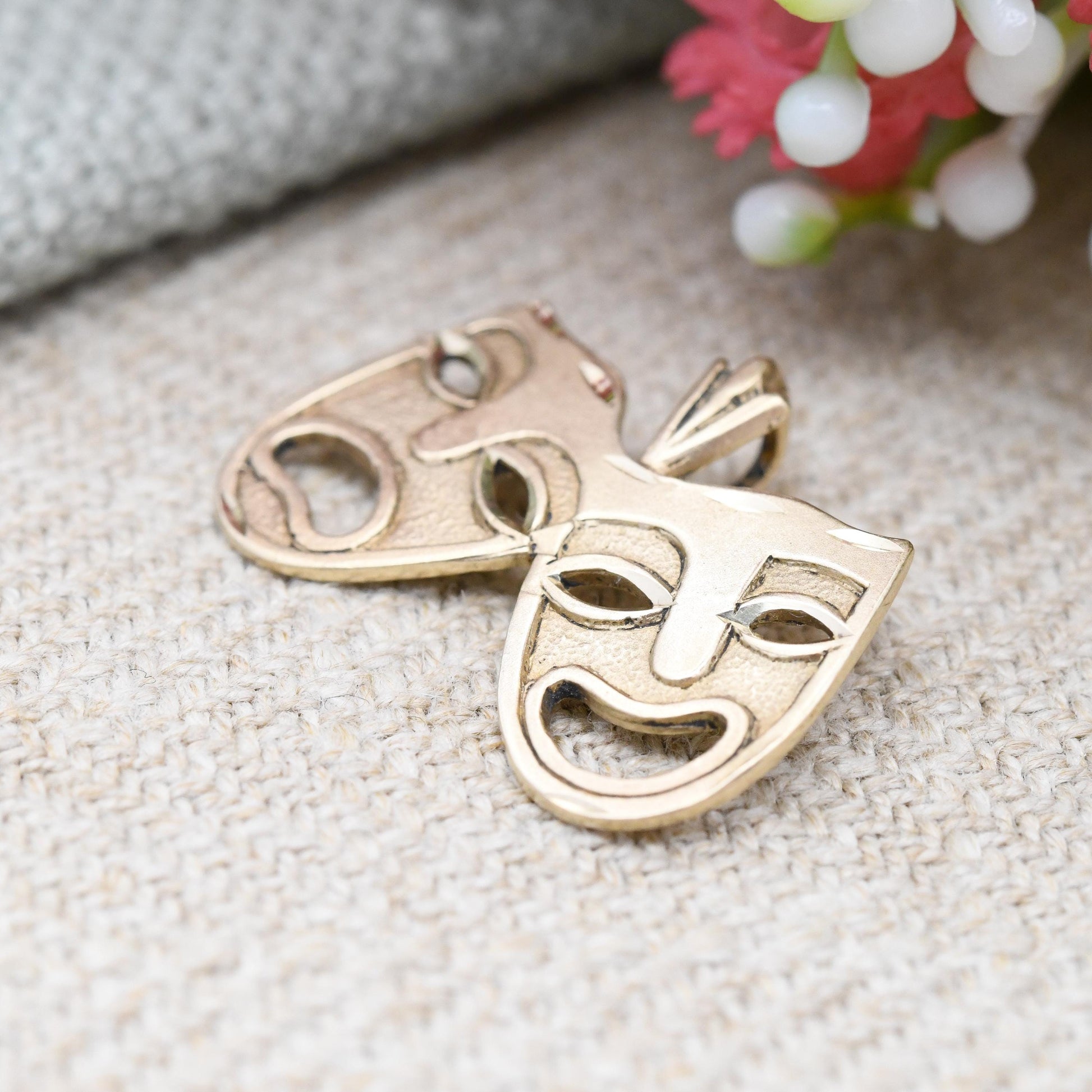 Vintage 9ct Gold Tragedy and Comedy Theatre Masks Pendant 1988 - Mid-Century Melpomene and Thalia Sad Happy Faces | Pretty Solid Gold Gift