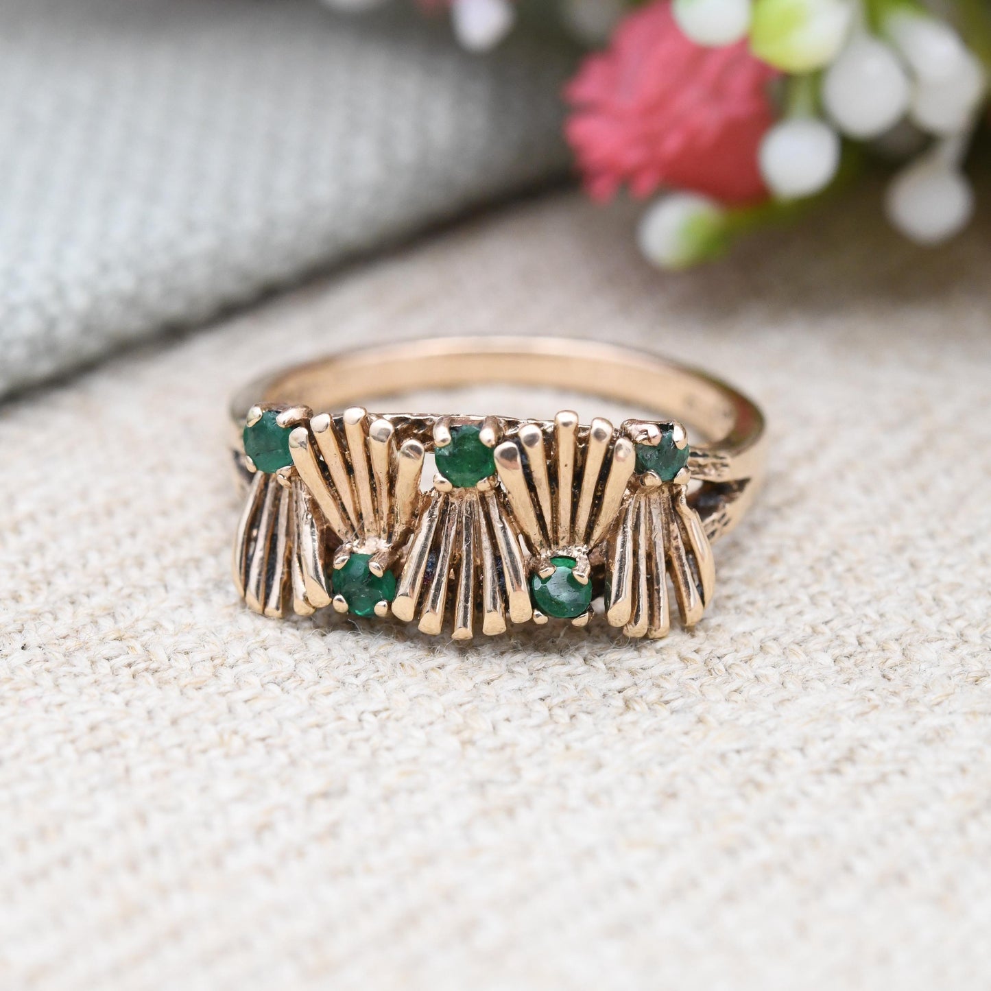 Vintage 9ct Gold Emerald Ring Mid-Century 1970 - Green Gemstone Statement Ring | Unusual May Birthstone Gift | UK Size - M | US Size - 6