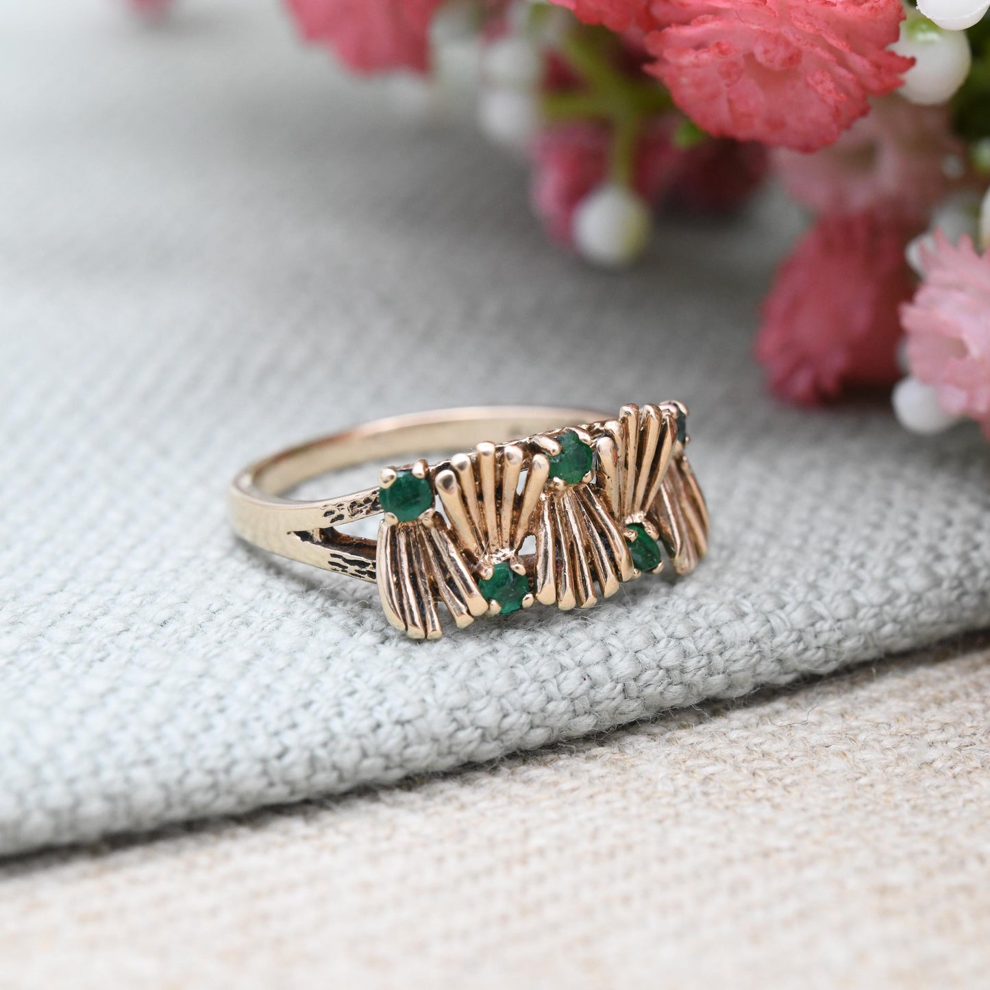 Vintage 9ct Gold Emerald Ring Mid-Century 1970 - Green Gemstone Statement Ring | Unusual May Birthstone Gift | UK Size - M | US Size - 6