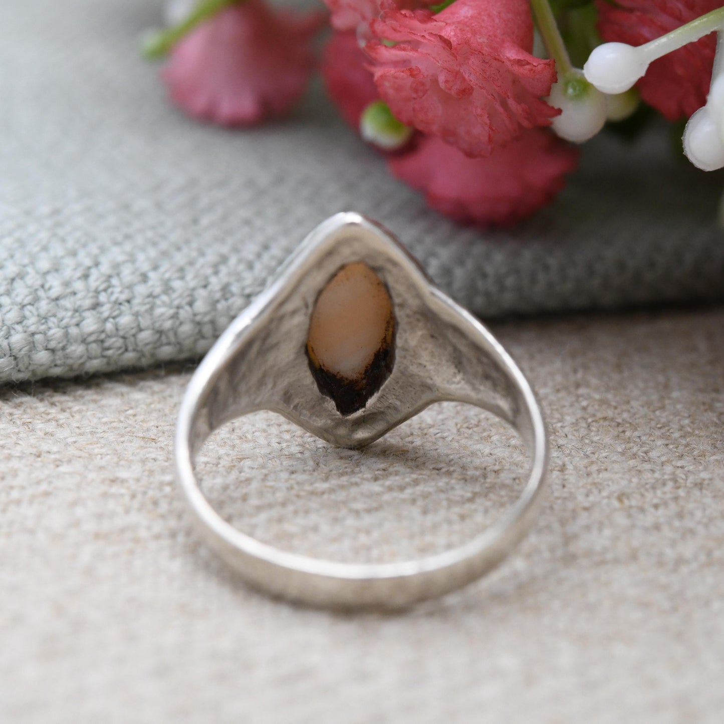 Vintage Sterling Silver Mother of Pearl Ring - Pretty Minimal Everyday Silver Marquise Solitaire Jewellery | UK Size - N 1/2 | US Size - 7