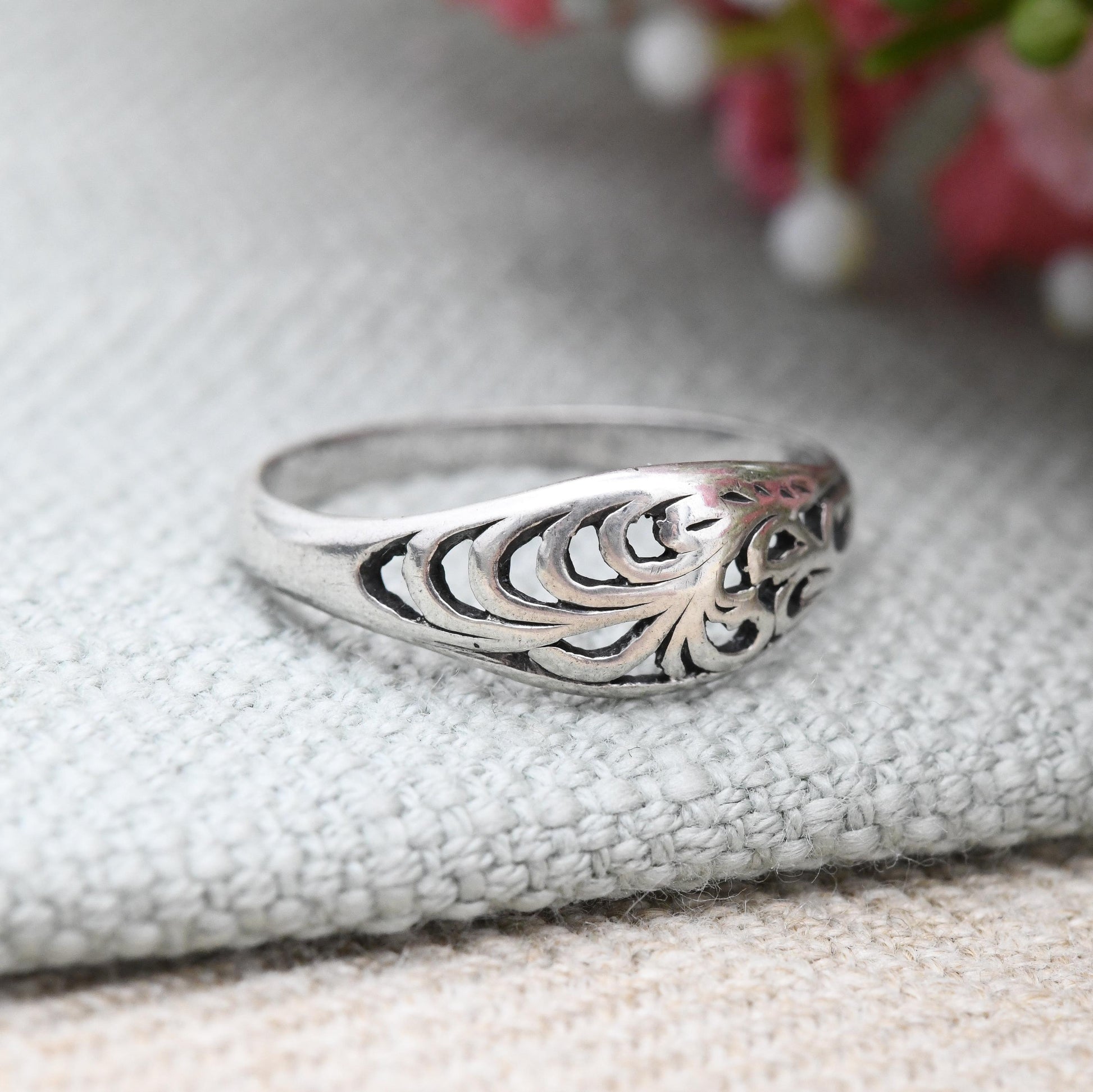 Sterling Silver Openwork Scrolling Design Ring - Everyday Solid Silver Jewellery | Delicate Design | UK Size - O 1/2 | US Size - 7 1/2