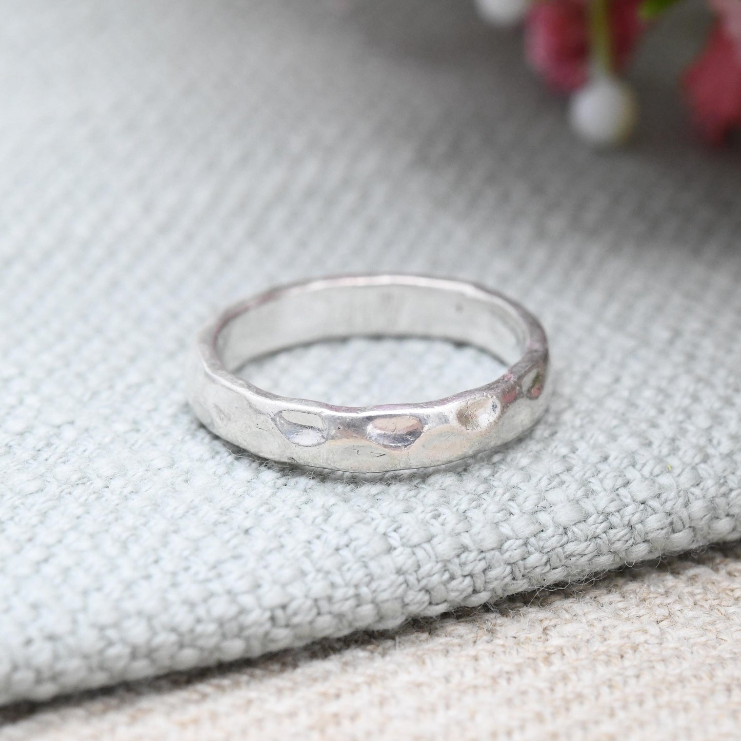 Vintage Sterling Silver Hammered Band Ring - Minimalist Textured Band | Stacking Ring | Small Unisex Ring | UK Size - H | US Size - 3 3/4