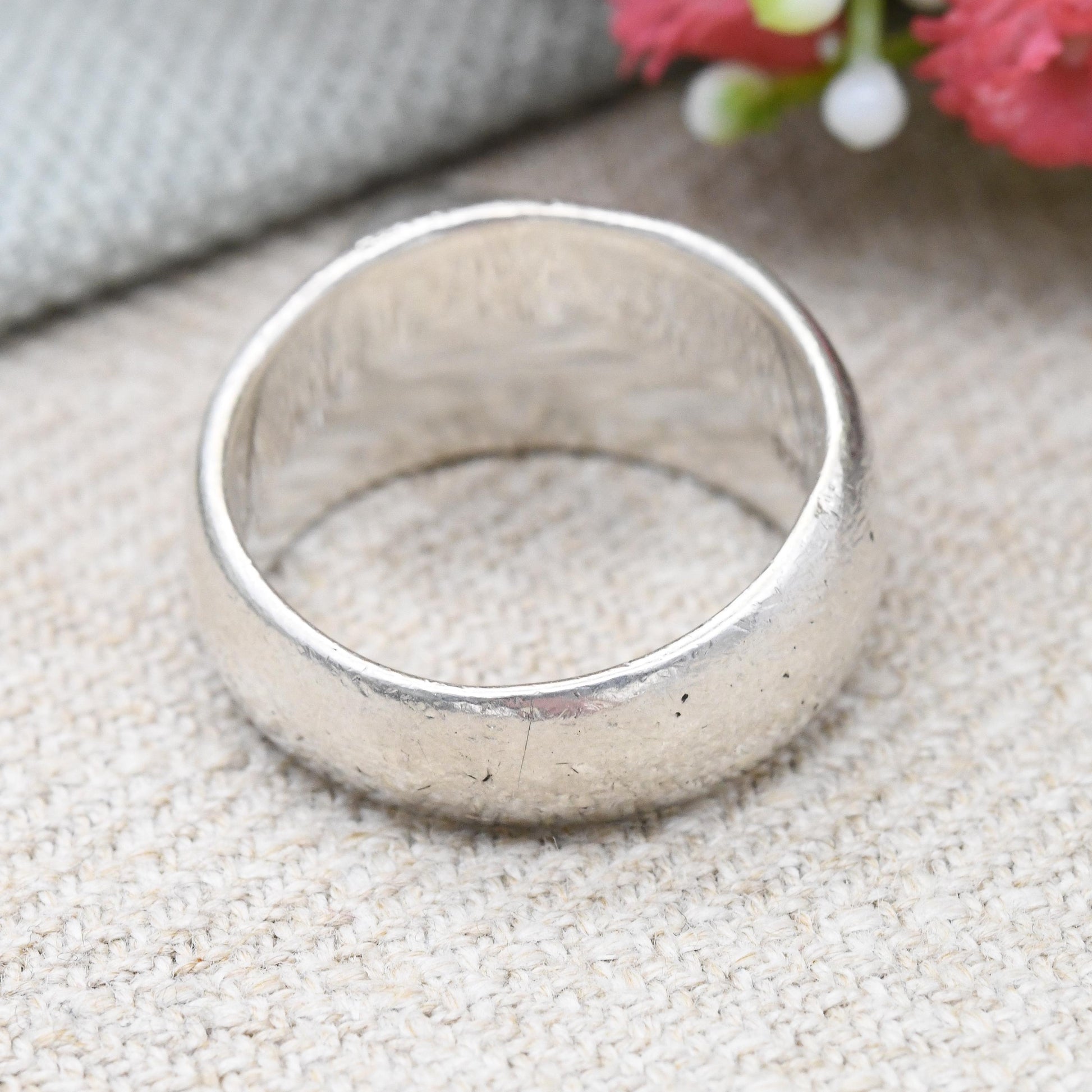 Chunky Sterling Silver Ring with Dangling Heart Drop - Contemporary Everyday Heavy Solid Silver Gift for Her | UK Size - R 1/2 | US Size - 9