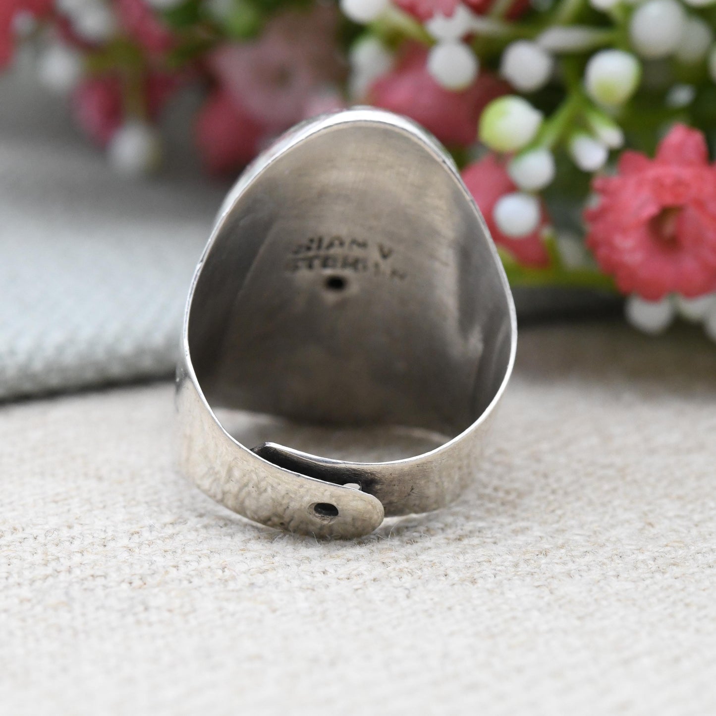 Vintage Siam Sterling Silver Black Stone Ring - Large Cabochon Gemstone | Mid-Century Statement | Adjustable UK Size - P | US Size - 7 1/2