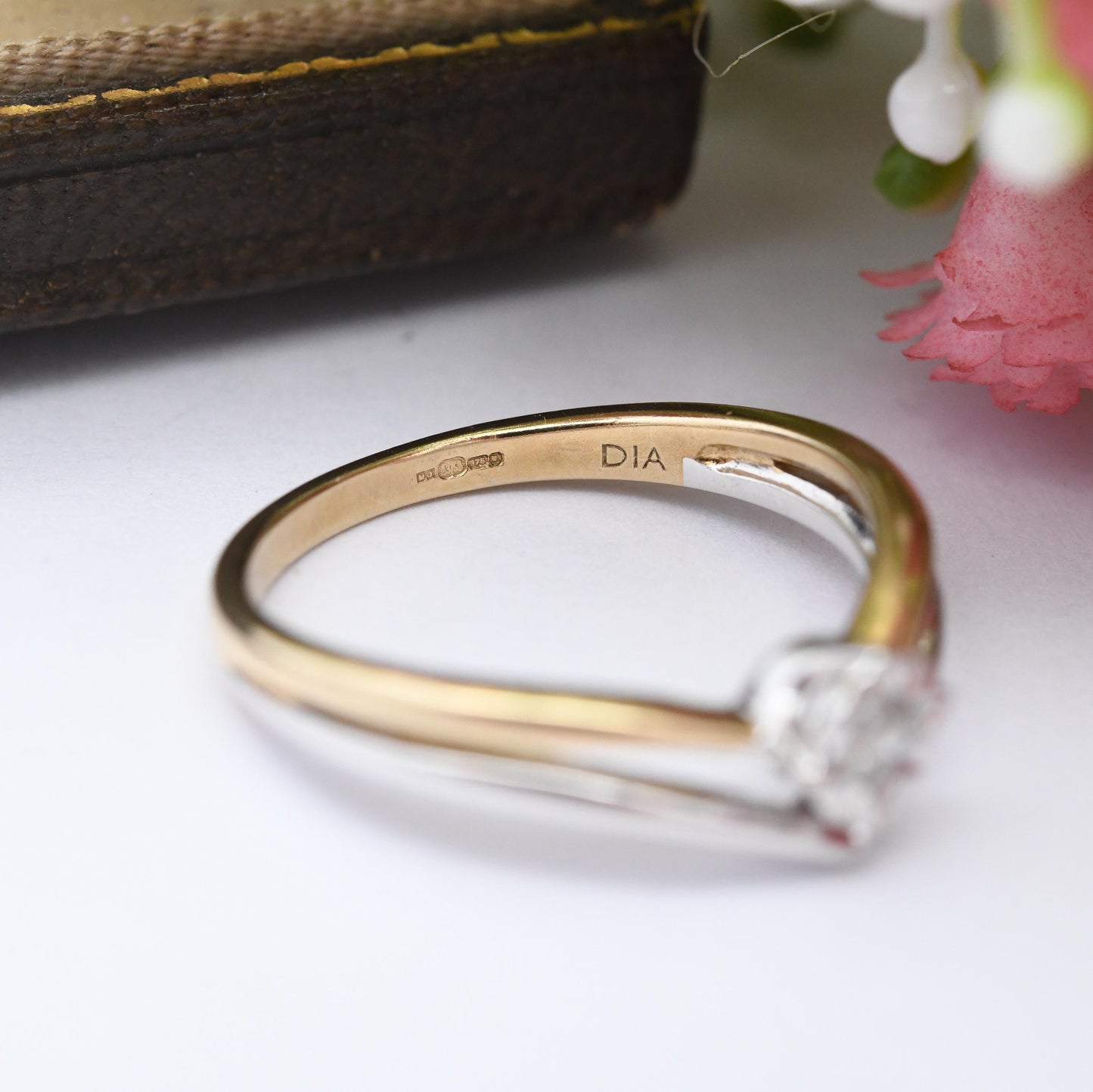 Vintage 9ct Gold Diamond Wishbone Ring Solitaire Stone - Two Tone White Gold Yellow Gold V Shaped Engagement | UK Size - M | US Size - 6 1/4