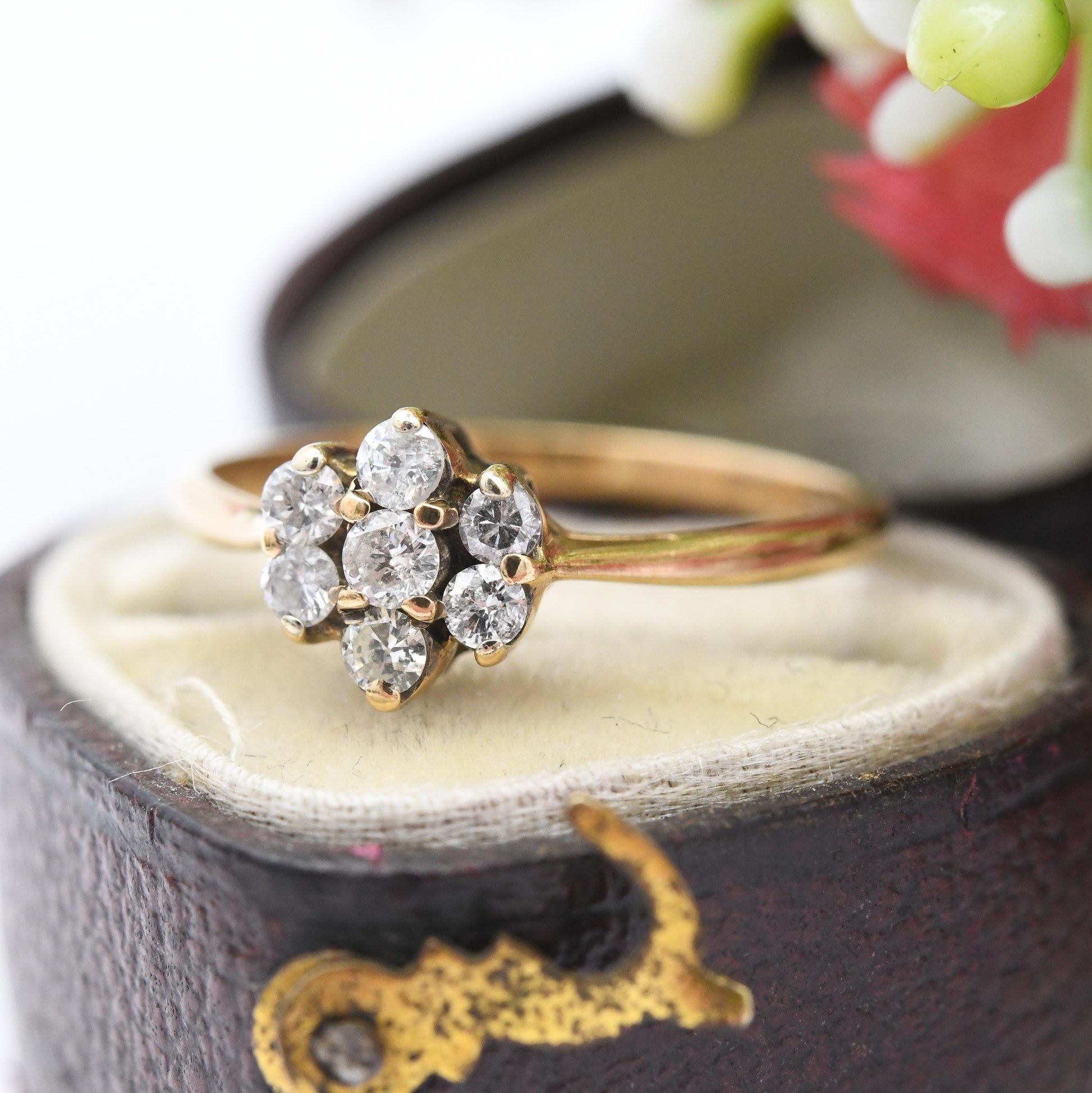 Vintage 9ct Gold Floral Cluster Ring 1984 White Stone - Gift for Her | Pretty Gold Daisy Flower Ring | UK Size - L | US Size - 5 3/4