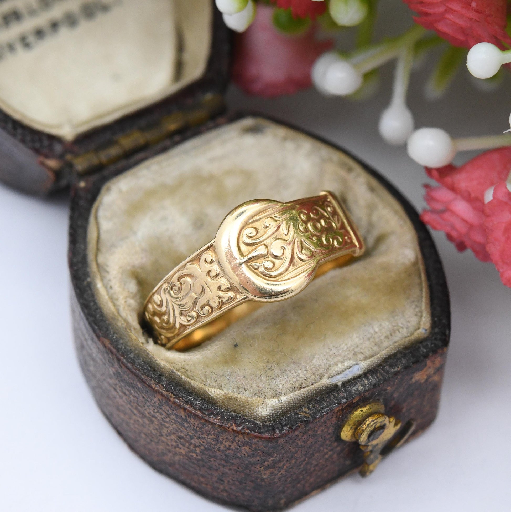 Vintage 9ct Gold Buckle Ring - Victorian Style Belt Buckle Band | Everyday Unisex Gold | Detailed Band Ring | UK Size - O | US Size - 7 1/4