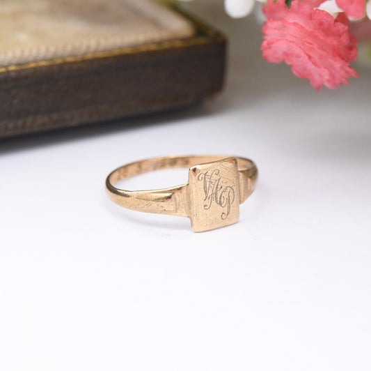 Vintage Small 9ct Gold Signet Ring 1949 - Children's Size Signet Boy or Girl Gold Jewellery Gift | Midi Ring | UK Size - F | US Size - 2 3/4