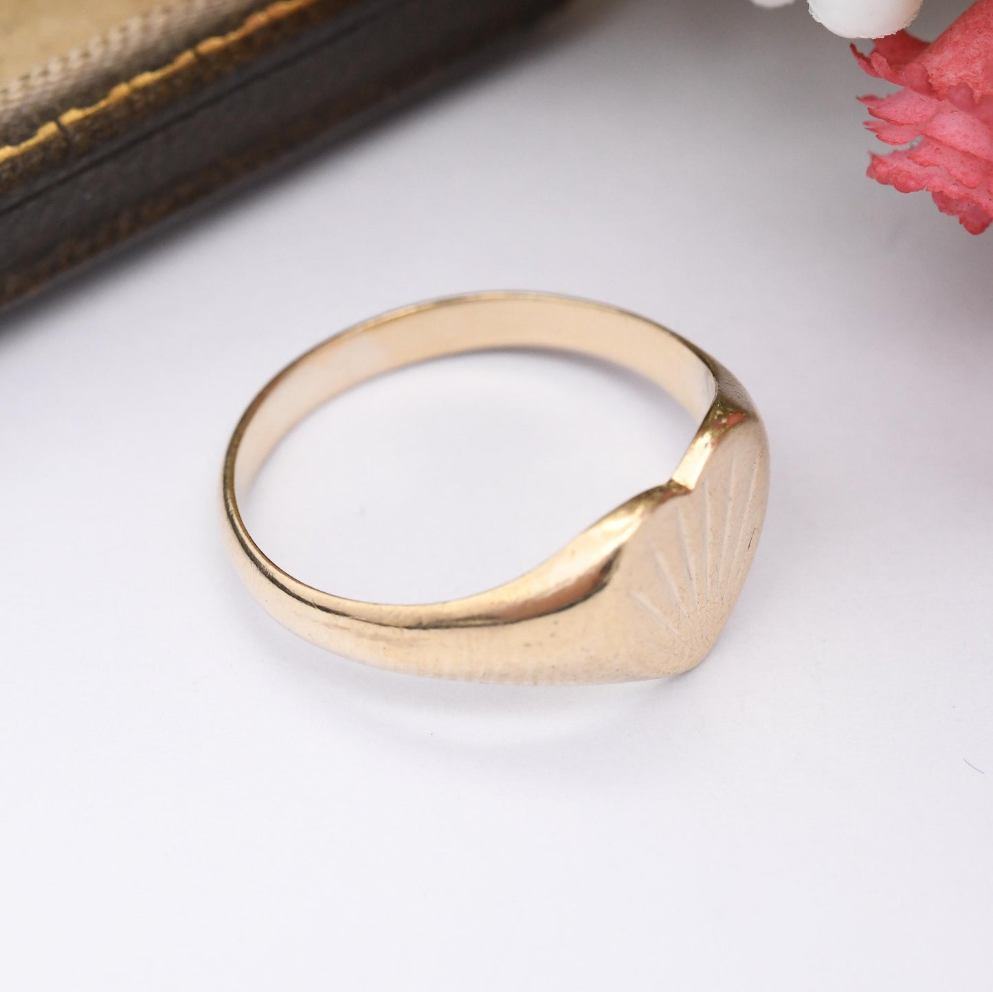 Vintage 9ct Gold Heart Signet Ring 1976 - Diamond Cut Pattern | Solid Gold Jewellery Unisex Gift for Her | UK Size - O 1/2 | US Size - 7 1/4