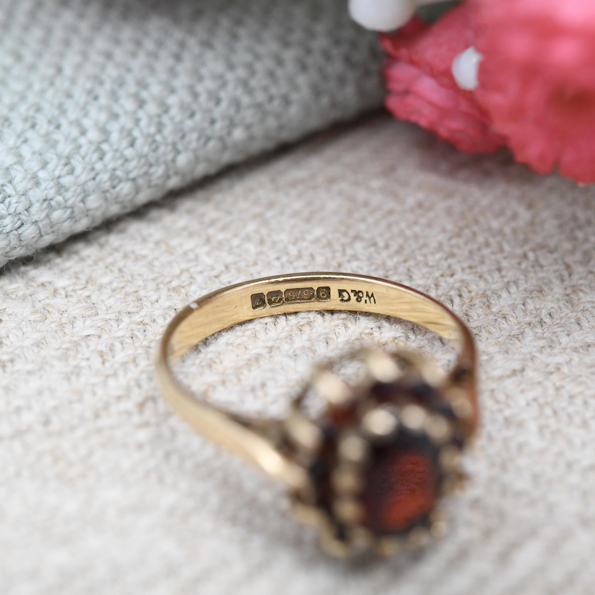 Vintage 9ct Gold Garnet Flower Ring 1974 - Mid-Century Red Gemstone Floral Halo | UK Size - K | US Size - 5 1/4