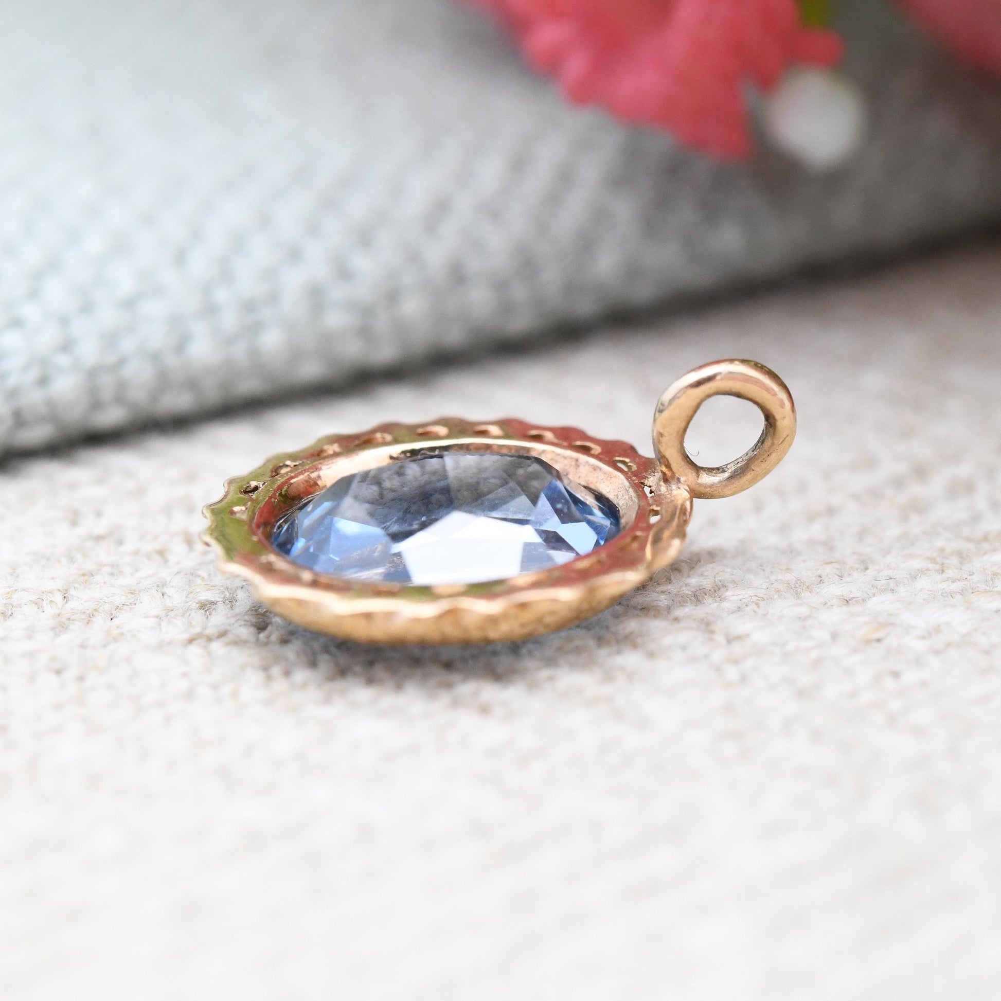 Vintage 9ct Gold Gemstone Pendant - Mid-Century Rope Twist Bezel | Baby Blue Stone | Little Charm for Necklace Stack