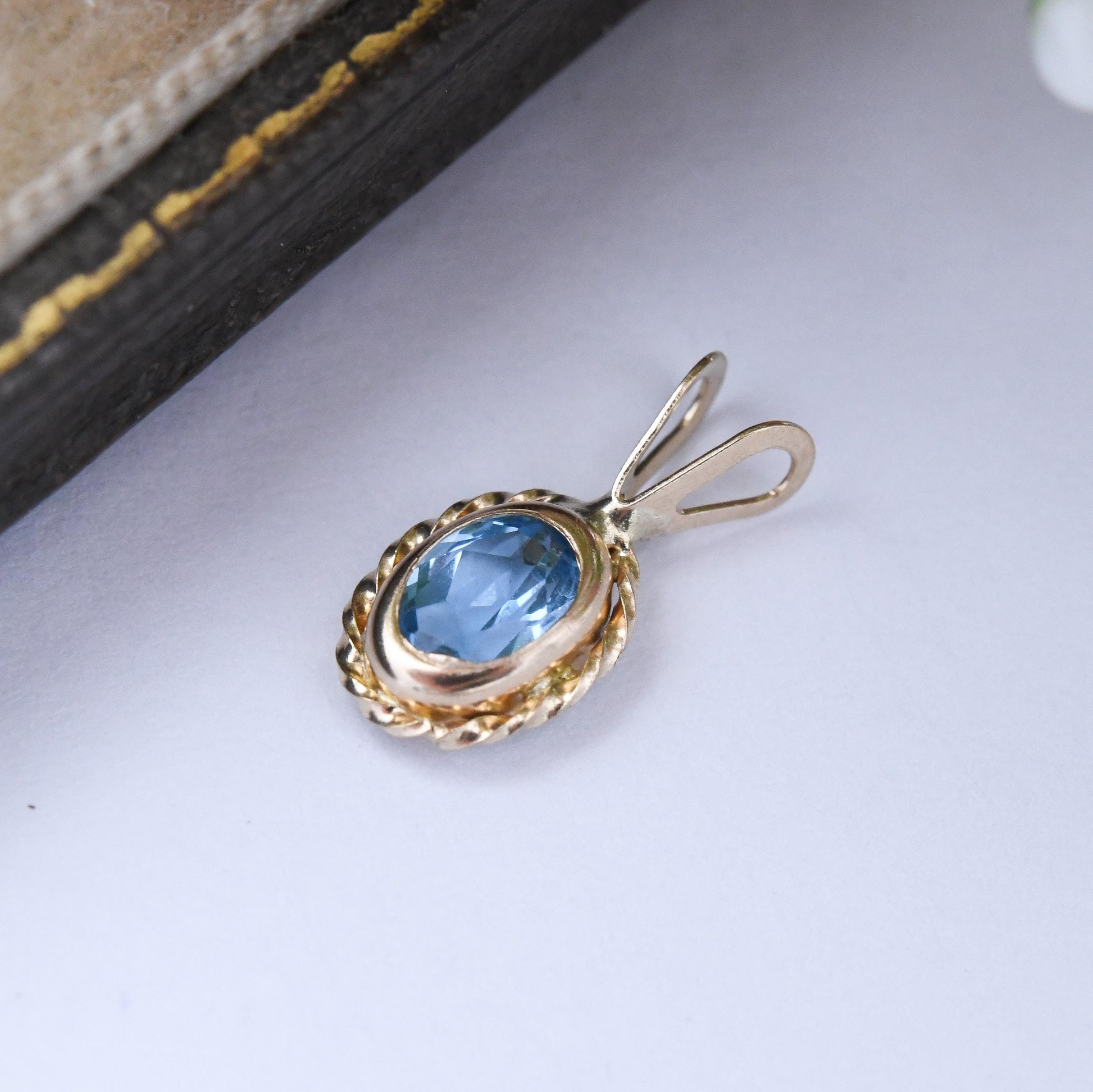 Vintage 10ct Gold Blue Stone Pendant - Miniature Rope Twist Bezel Charm for Necklace Stack