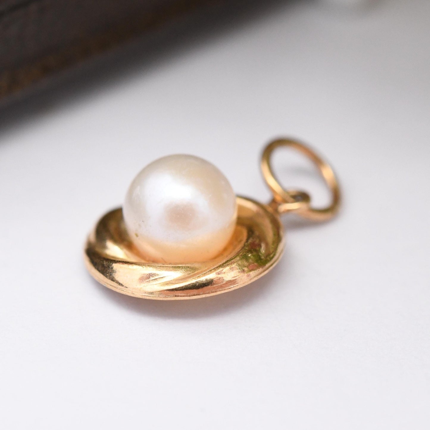 Vintage 9ct Gold Pearl Pendant - White Cultured Pearl Charm for Necklace Stack