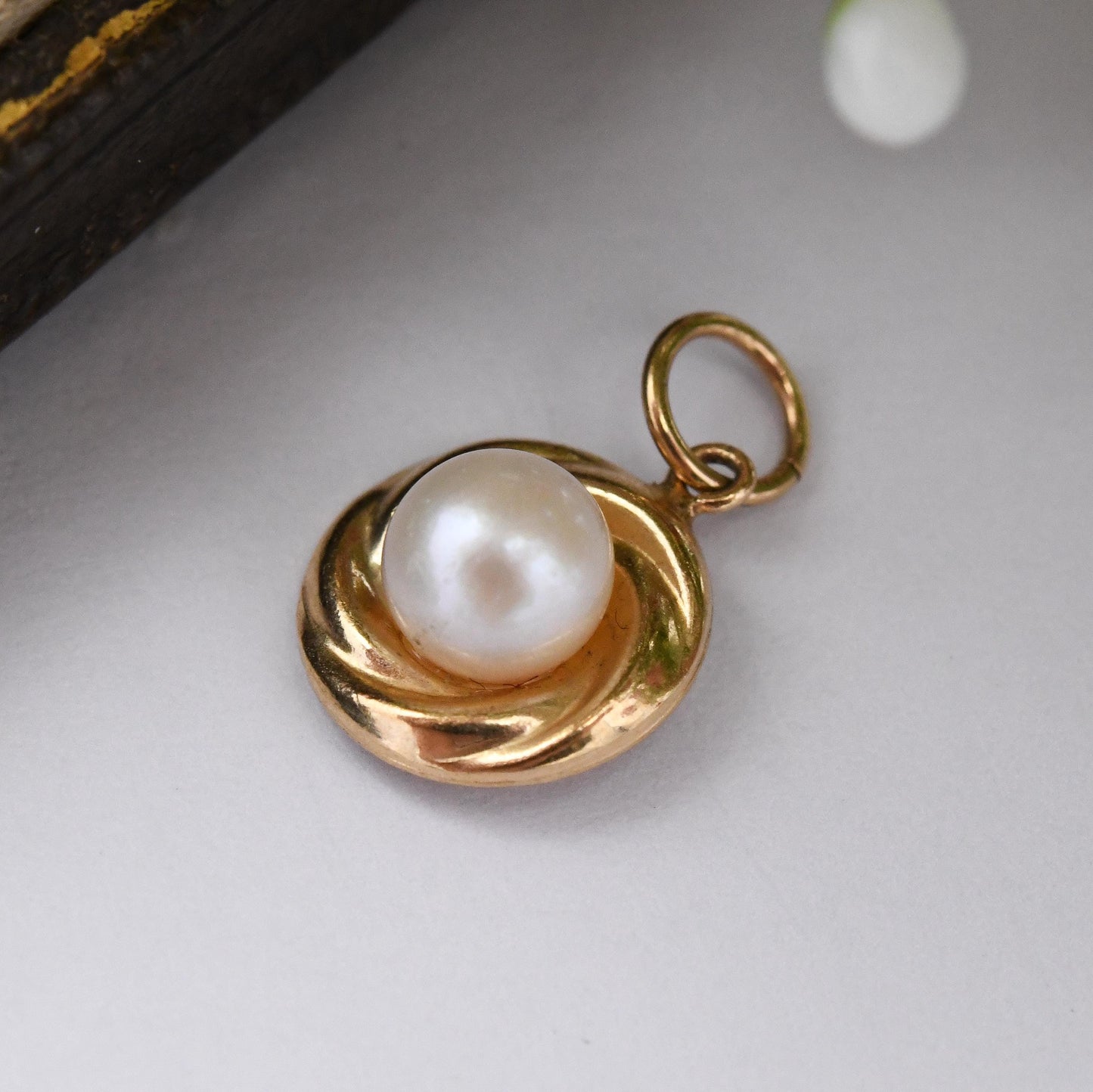 Vintage 9ct Gold Pearl Pendant - White Cultured Pearl Charm for Necklace Stack