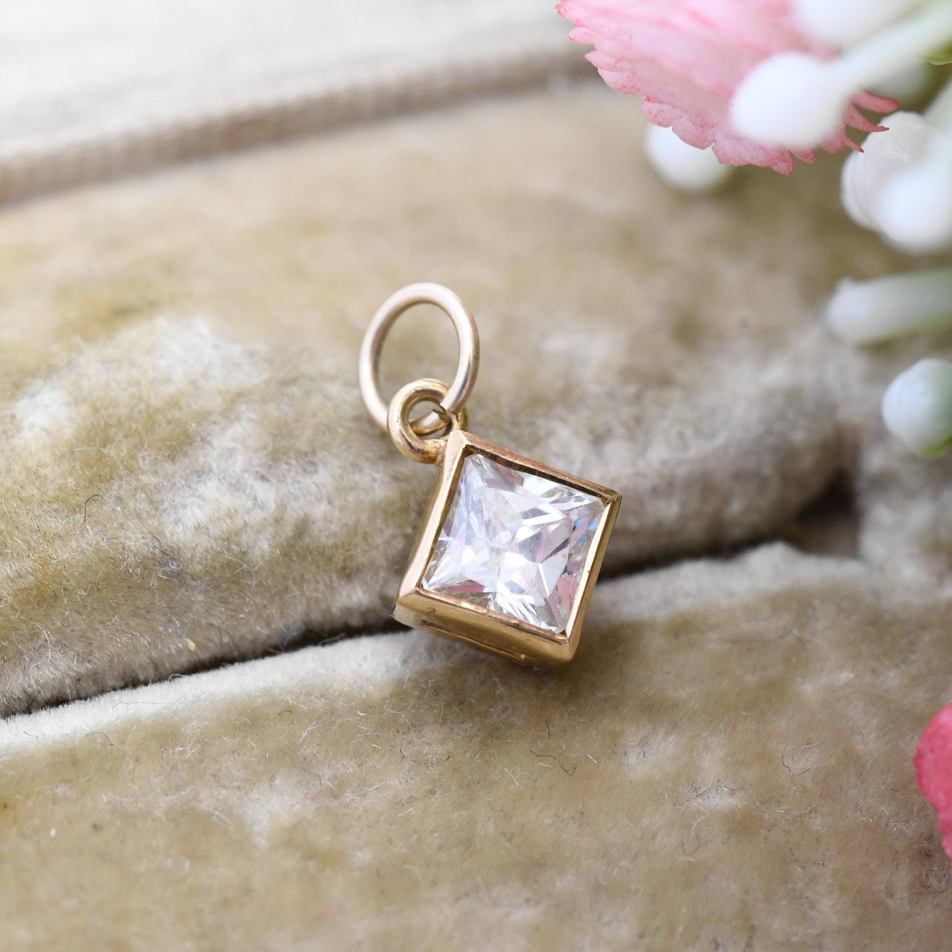 Vintage 9ct Gold Cubic Zirconia Pendant - Small Gold Charm | Sparkly Stone Diamond Shape