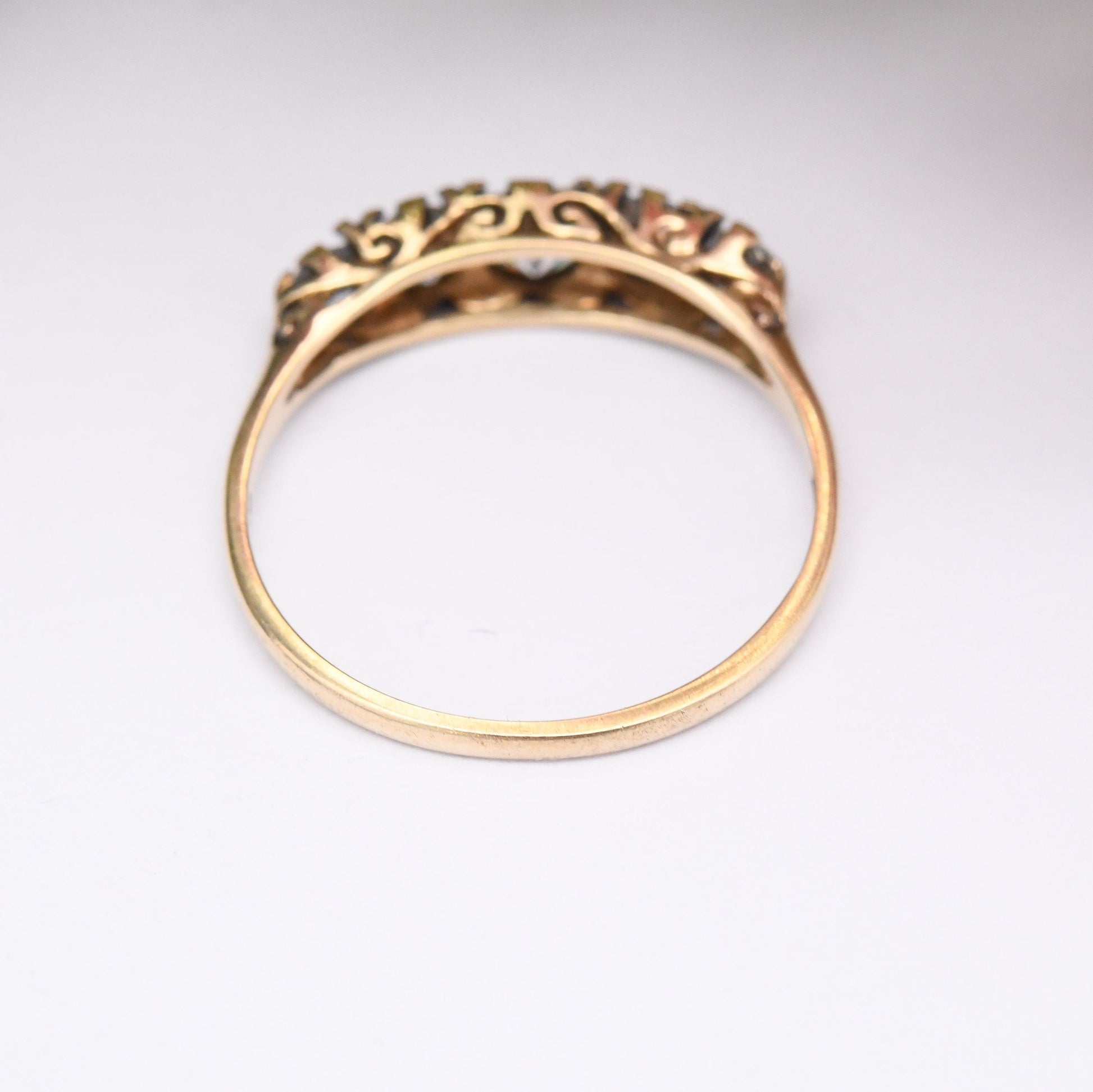 Vintage 9ct Gold CZ Ring - Graduated Clear Stones Five Stone Ring | Traditional Antique Style | UK Size - O 1/2 | US Size - 7 1/2