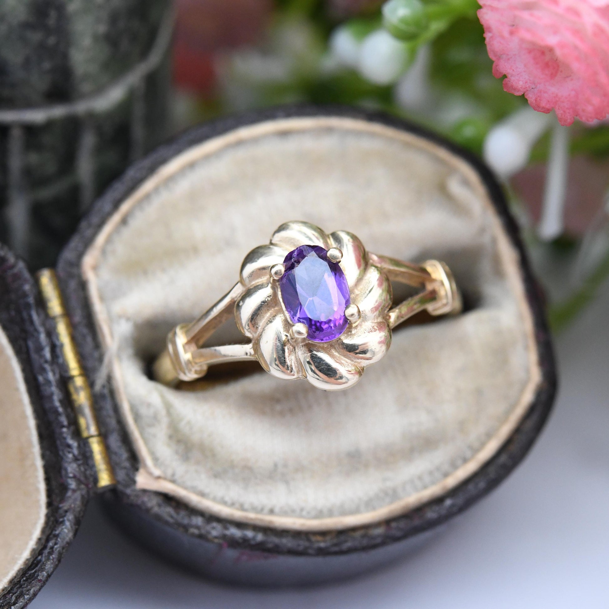 Vintage 9ct Gold Amethyst Ring Spiral Flower Shape - 1990's Design Purple Stone Solitaire | Thumb Ring | UK Size - P | US Size - 7 3/4