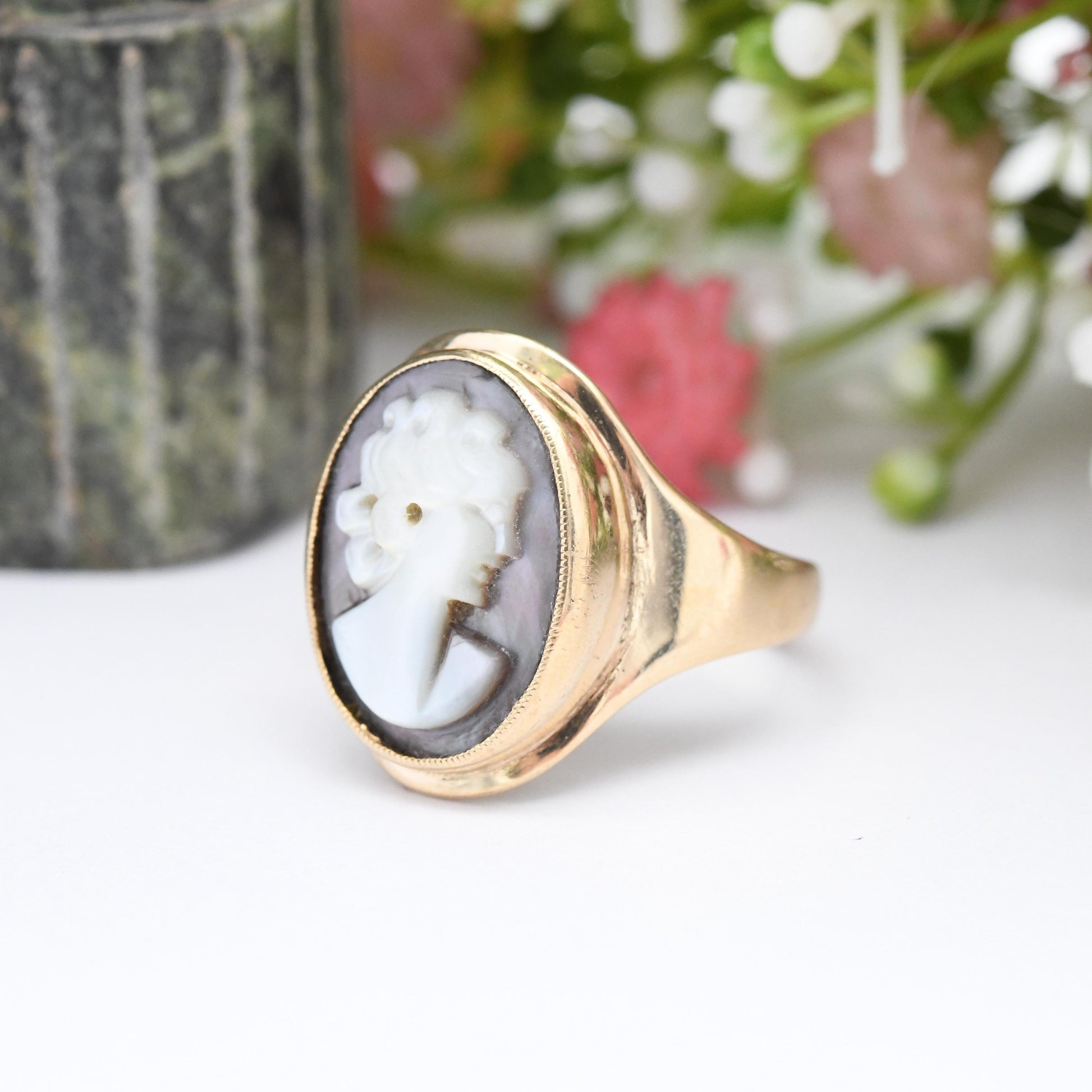 Vintage 9ct Gold Cameo Ring 1968 - Mid-Century Carved Shell Large Oval Shell Classical Portrait Face Profile | UK Size Q 1/2 | US Size 8 1/4