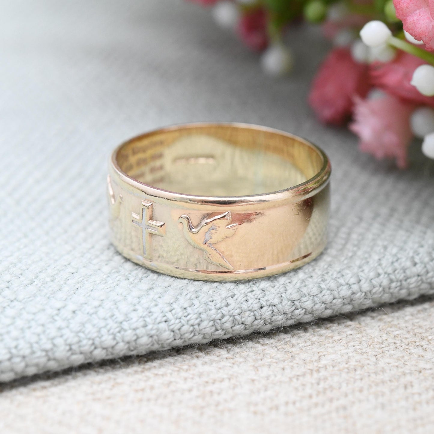 Vintage 9ct Gold Lord's Prayer Ring with Doves and Cross Design - Chunky Band Religious Hidden Message | UK Size - V 1/2 | US Size - 10 3/4