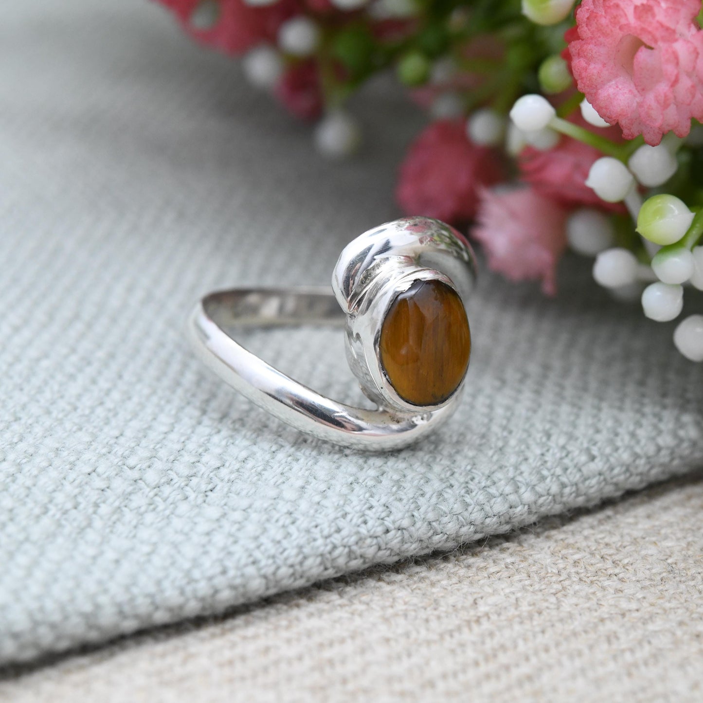 Vintage Sterling Silver Tiger's Eye Ring Swirl Bypass Design - Unisex Statement Everyday Silver Jewellery | UK Size - P 1/2 | US Size - 8