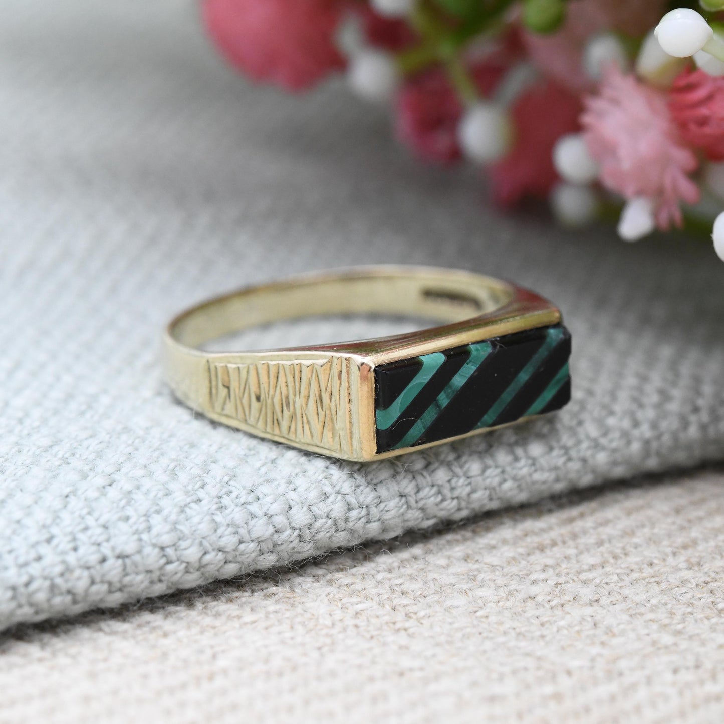 Vintage 9ct Gold Onyx Malachite Signet Ring 1989 - Unusual Striped Two-Tone Signet | Gift for Boyfriend | UK Size - T 1/2 | US Size - 9 3/4