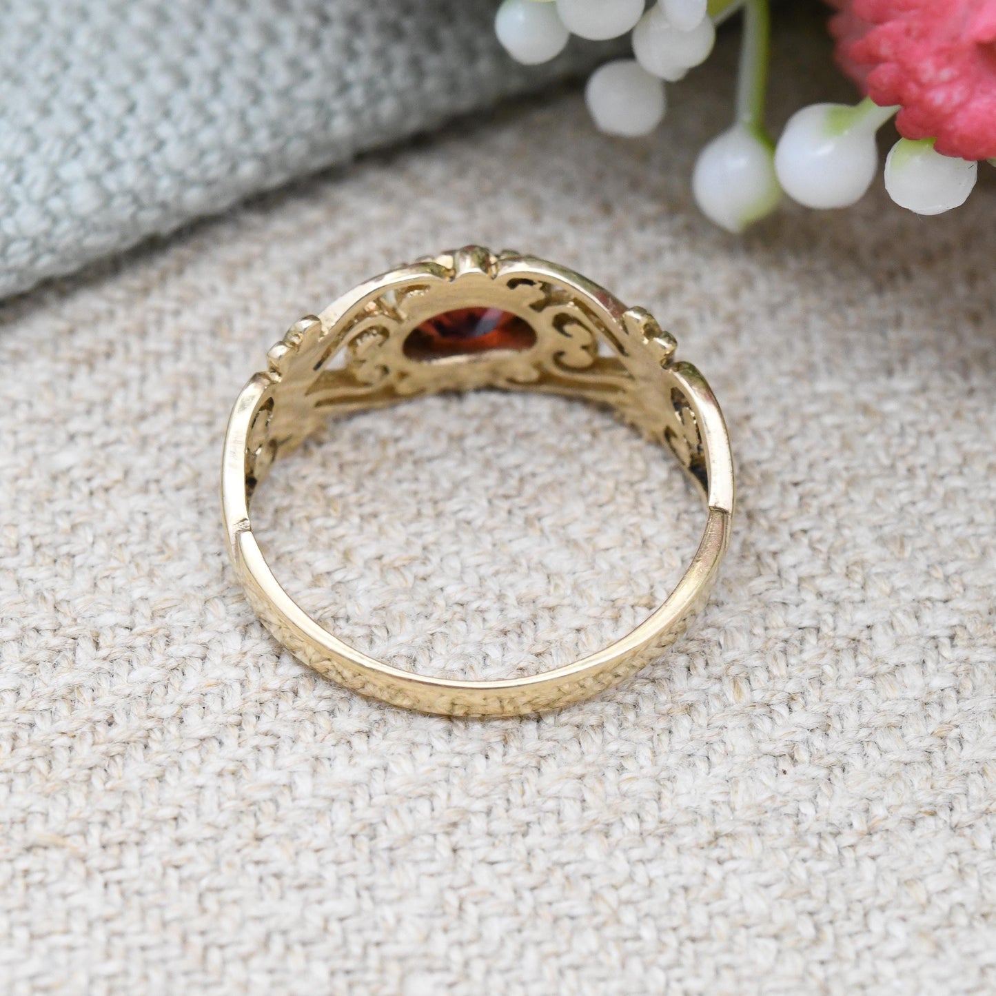 Vintage 9ct Gold Garnet Solitaire Ring - Ornate Scrolling Statement Gold Jewellery | Small Size Pinkie | UK Size - K | US Size - 5 1/4