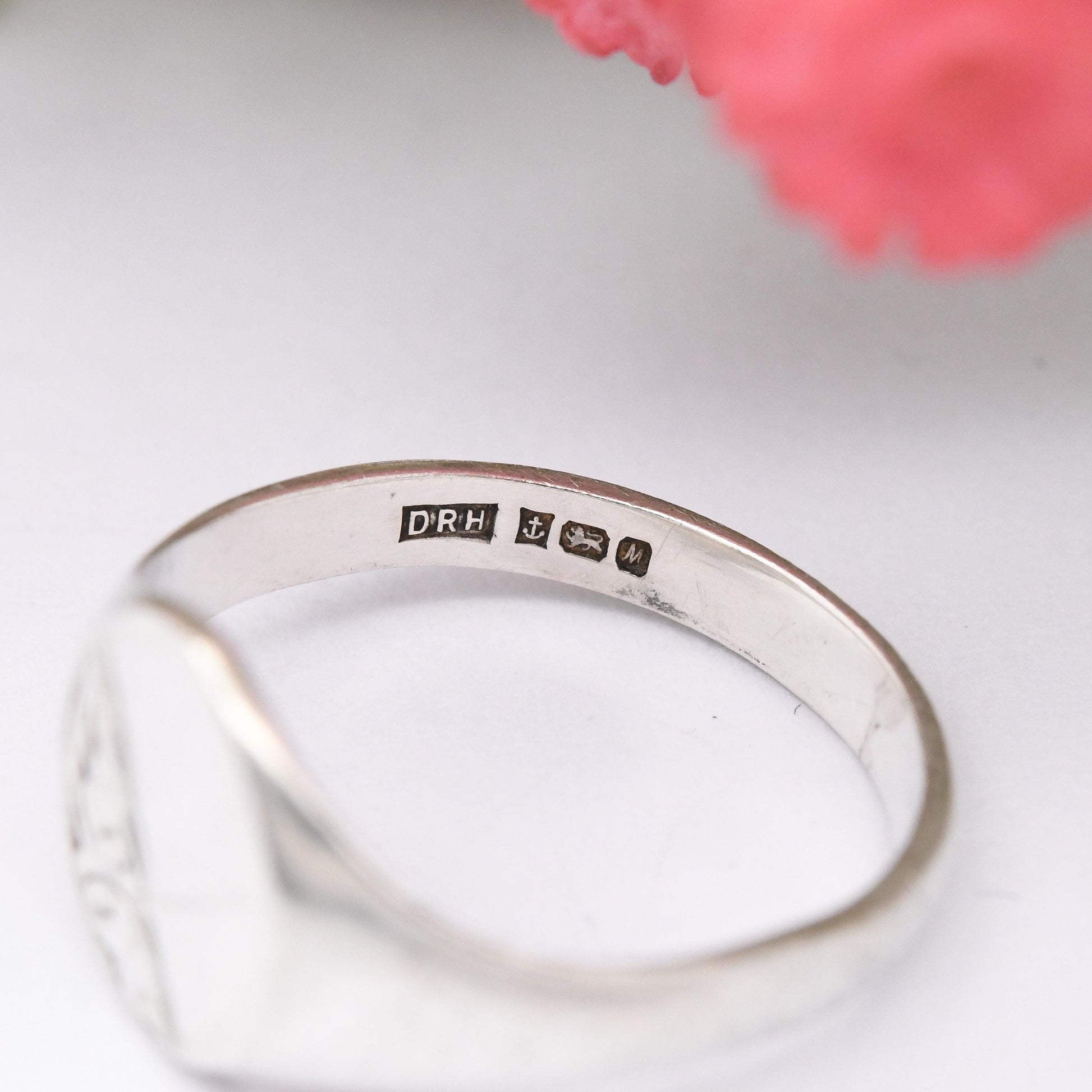 Vintage Sterling Silver Signet Ring 1986 - Scrolling Pattern | Mid-Century Unisex Ring | Blank for Engraving | UK Size - O | US Size - 7