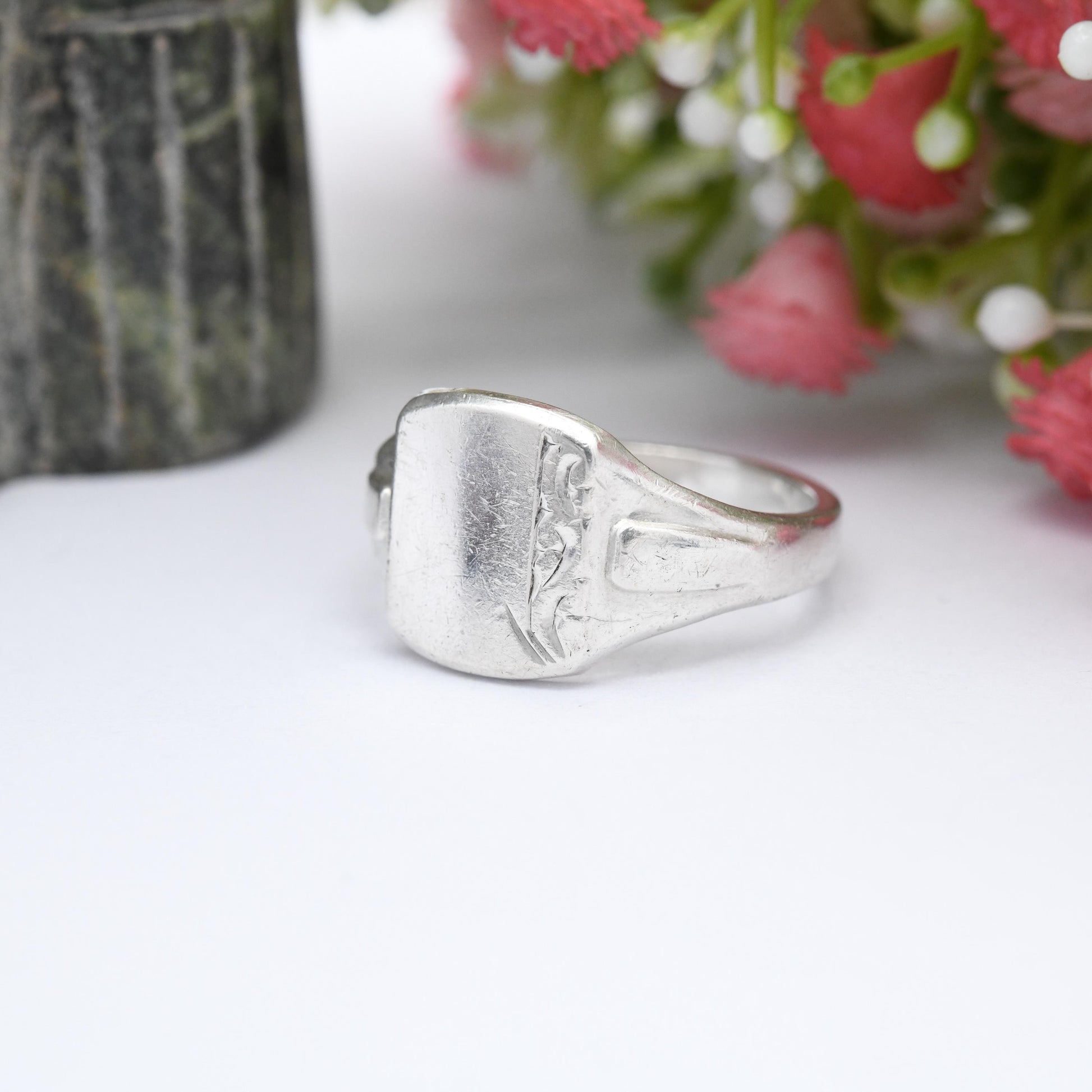 Vintage Sterling Silver Signet Ring 1977 L D Price LDP - Mid-Century Large Unisex Ring Chunky Engraved | UK Size - W 1/2 | US Size - 11 1/4