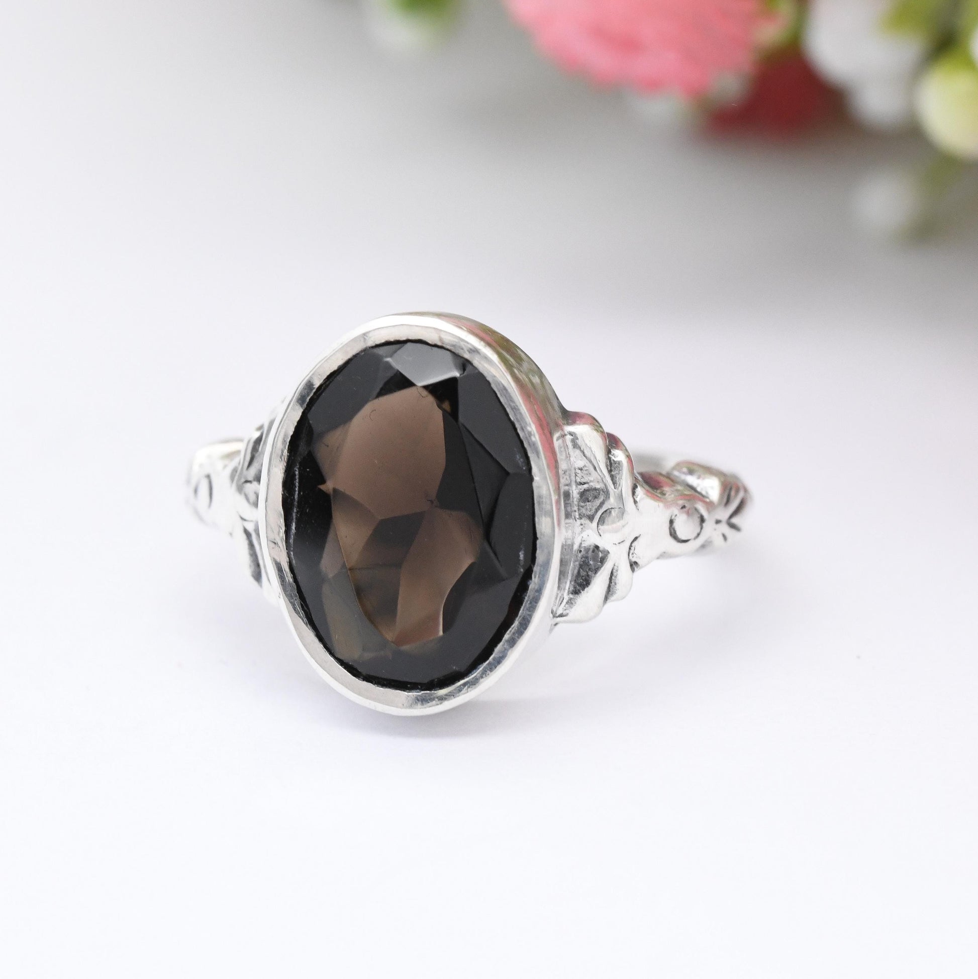 Vintage Sterling Silver Smoky Quartz Ring with Pretty Bow Shoulders - Mid-Century Silver Jewellery | UK Size - K | US Size - 5 1/4