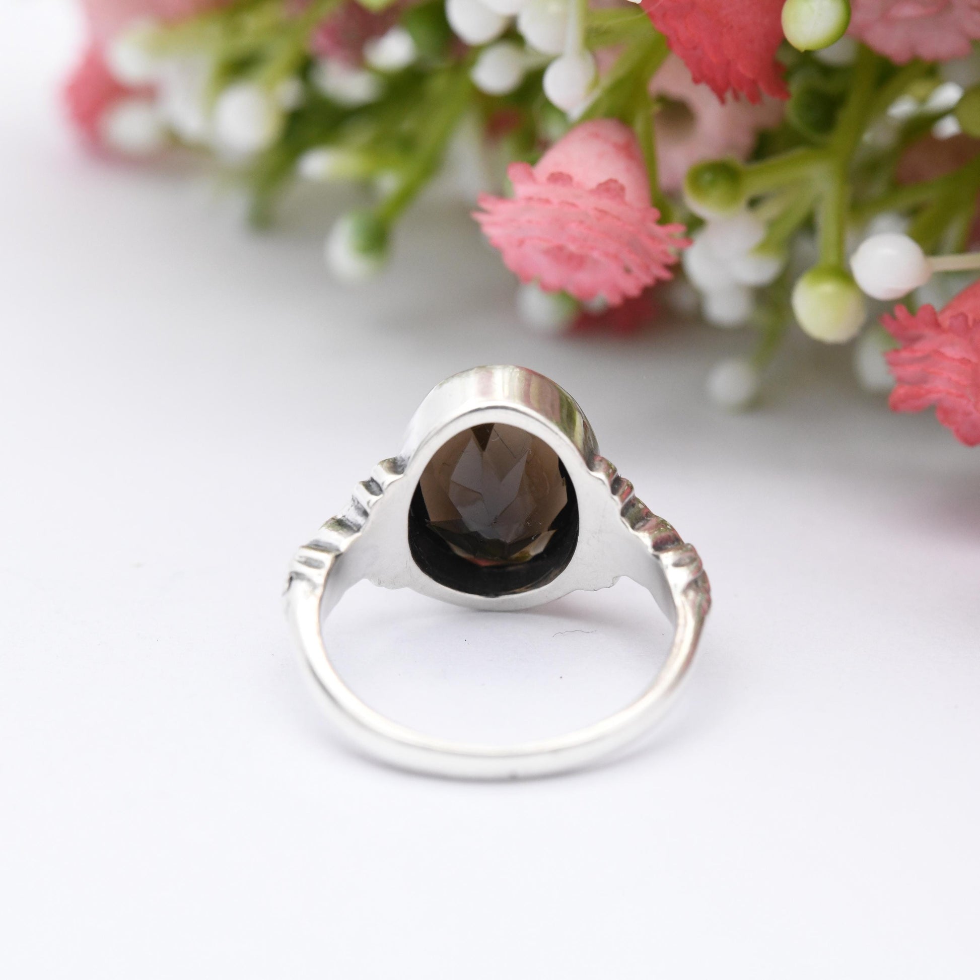 Vintage Sterling Silver Smoky Quartz Ring with Pretty Bow Shoulders - Mid-Century Silver Jewellery | UK Size - K | US Size - 5 1/4