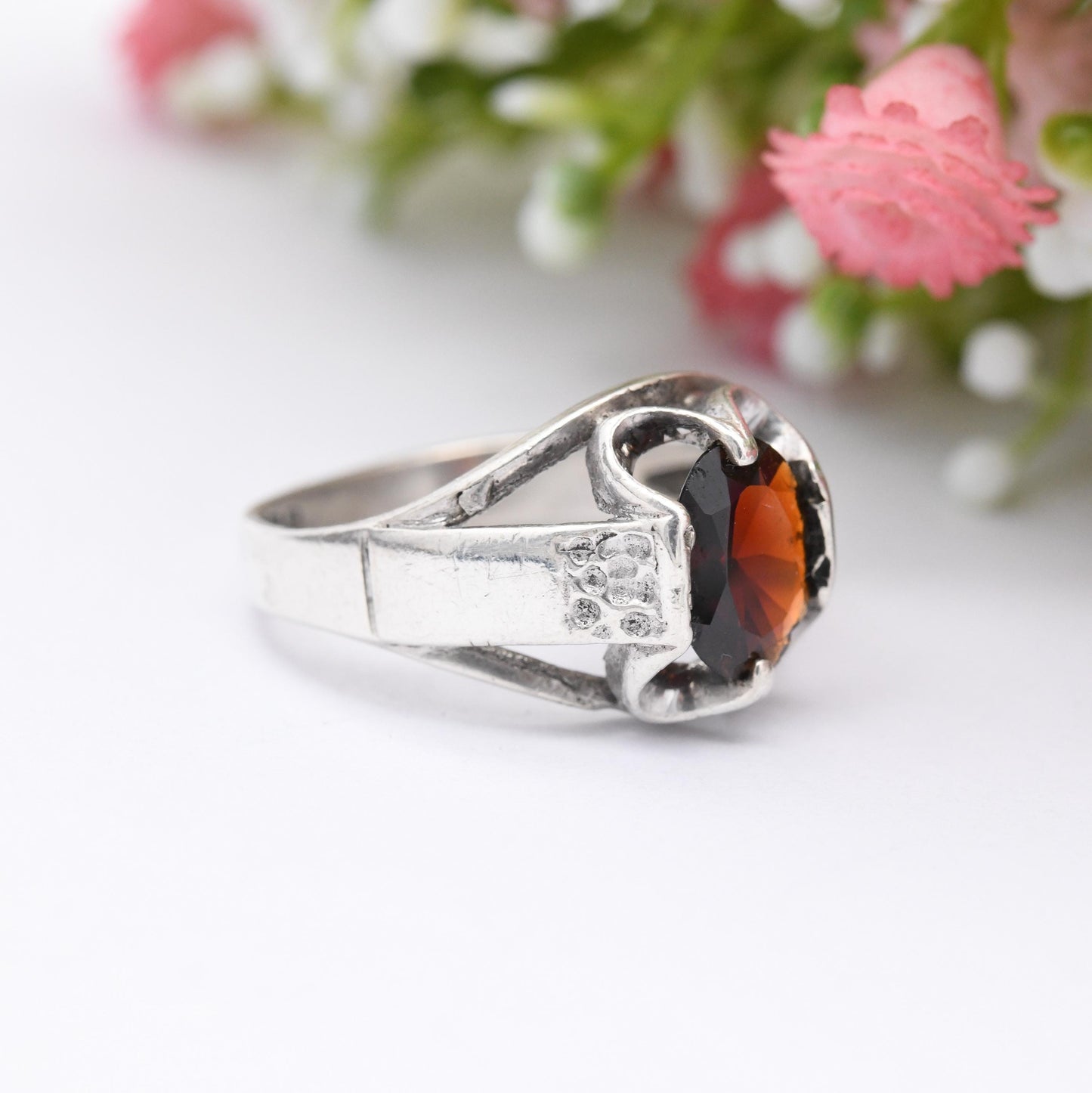 Vintage Mid-Century Sterling Silver Garnet Ring 1975 - Chunky Modernist Sculptural Silver Jewellery | UK Size - P | US Size - 7 1/2