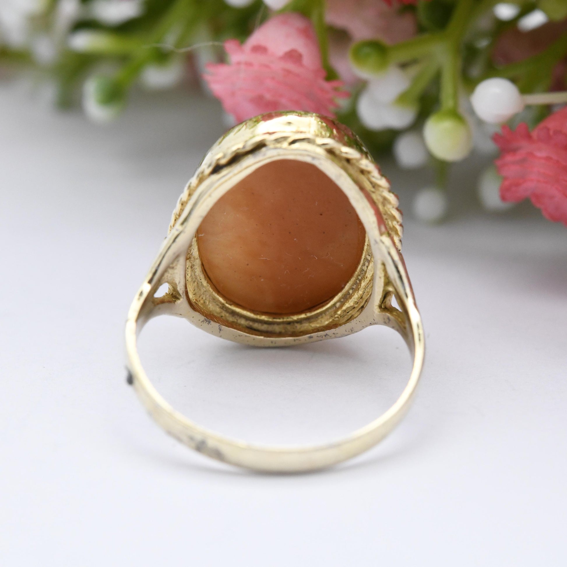 Vintage Gold Plated Sterling Silver Cameo Ring - Rope Twist Bezel Pretty Classical Woman's Face Profile | UK Size - Q 1/2 | US Size - 8 1/2