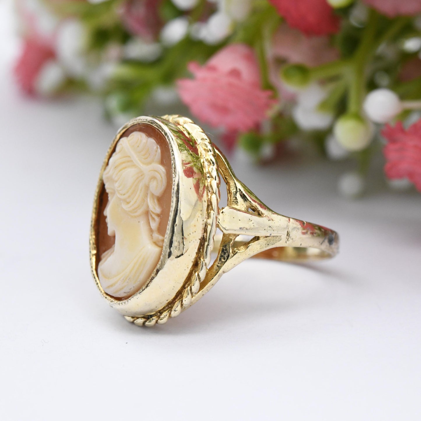 Vintage Gold Plated Sterling Silver Cameo Ring - Rope Twist Bezel Pretty Classical Woman's Face Profile | UK Size - Q 1/2 | US Size - 8 1/2