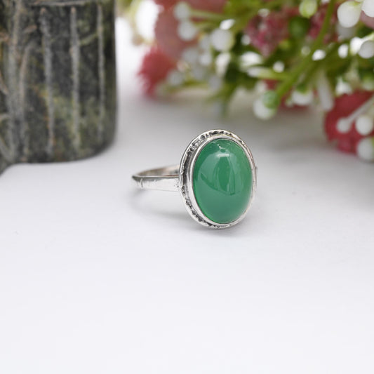 Vintage Sterling Silver Chrysoprase Ring - Cabochon Apple Green Gemstone | UK Size - J 1/2 | US Size - 5