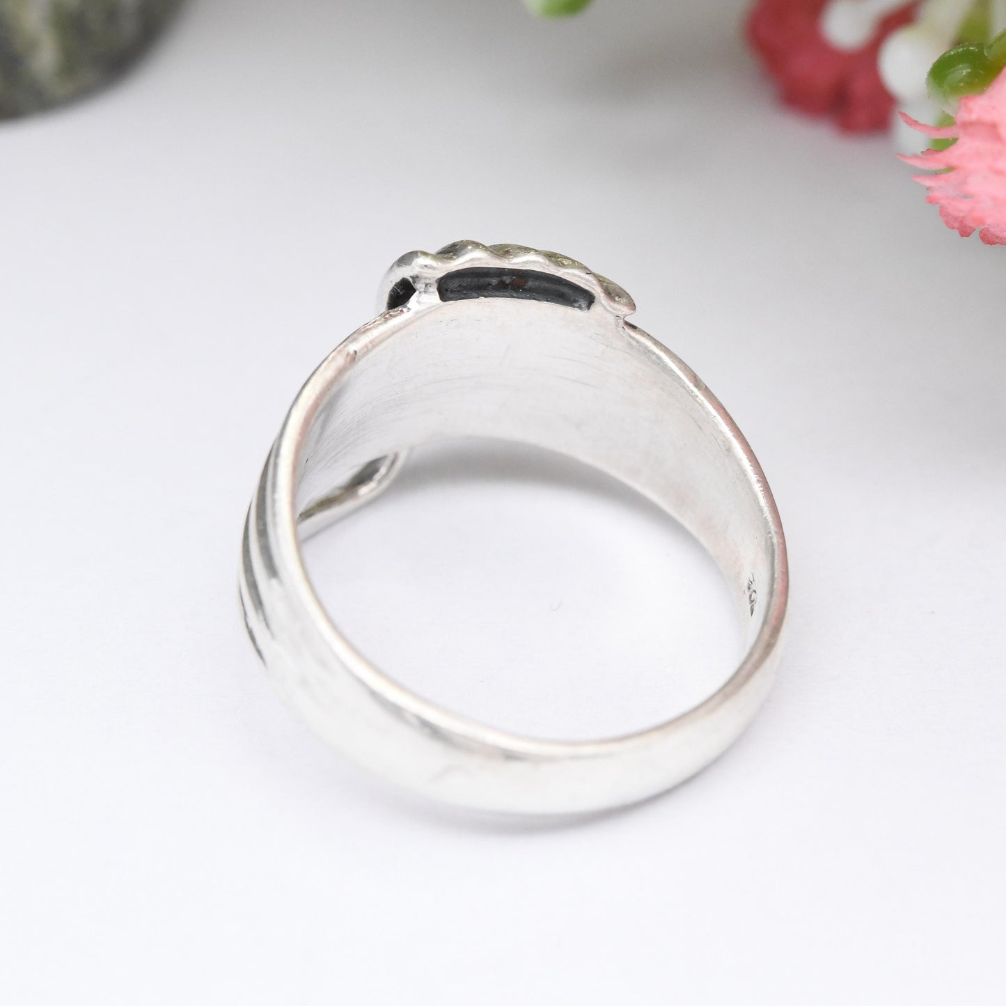 Vintage Sterling Silver Twist Ring - Modernist Minimalist Everyday Ring | Swirling Spiral Design | UK Size - P | US Size - 7 1/2