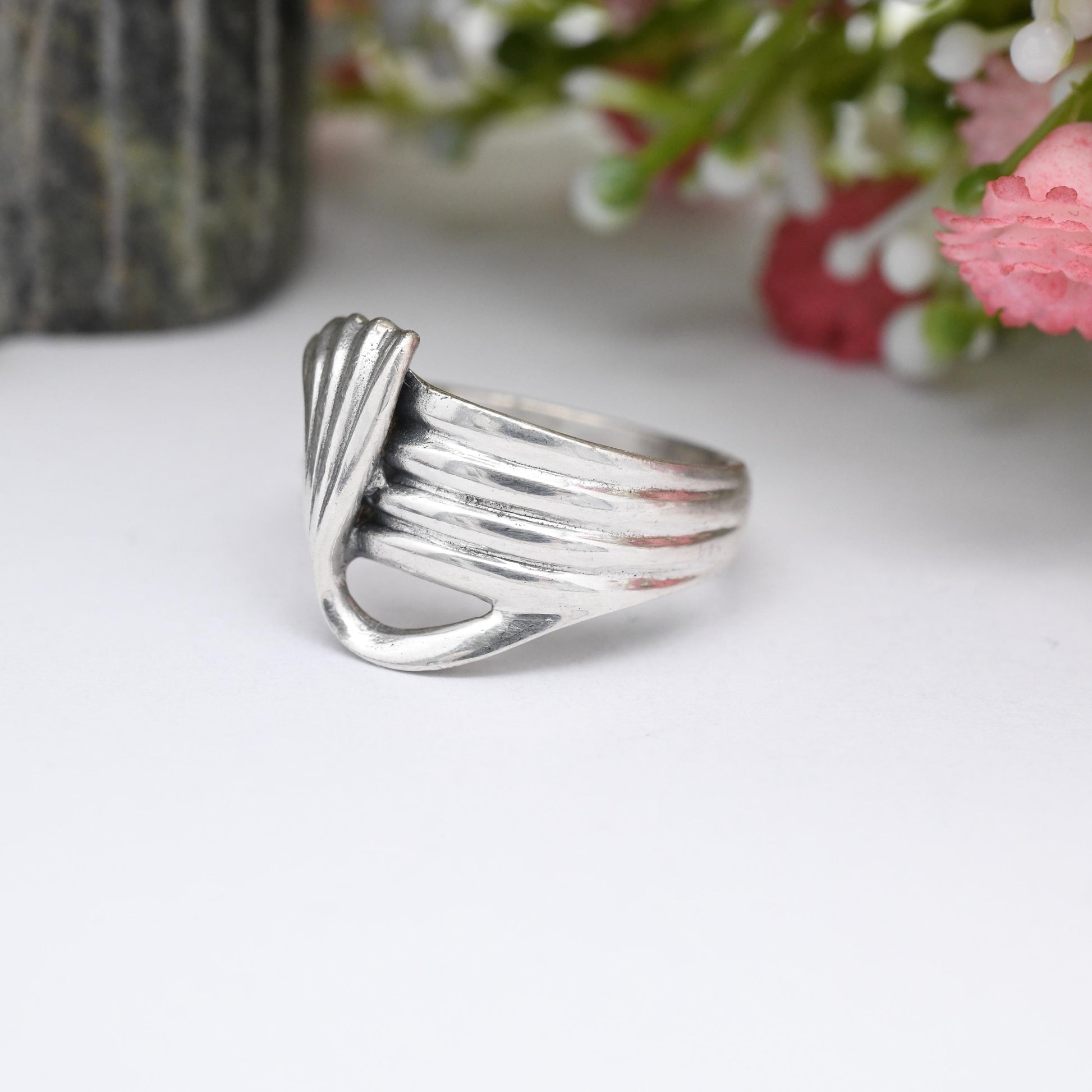 Vintage Sterling Silver Twist Ring - Modernist Minimalist Everyday Ring | Swirling Spiral Design | UK Size - P | US Size - 7 1/2
