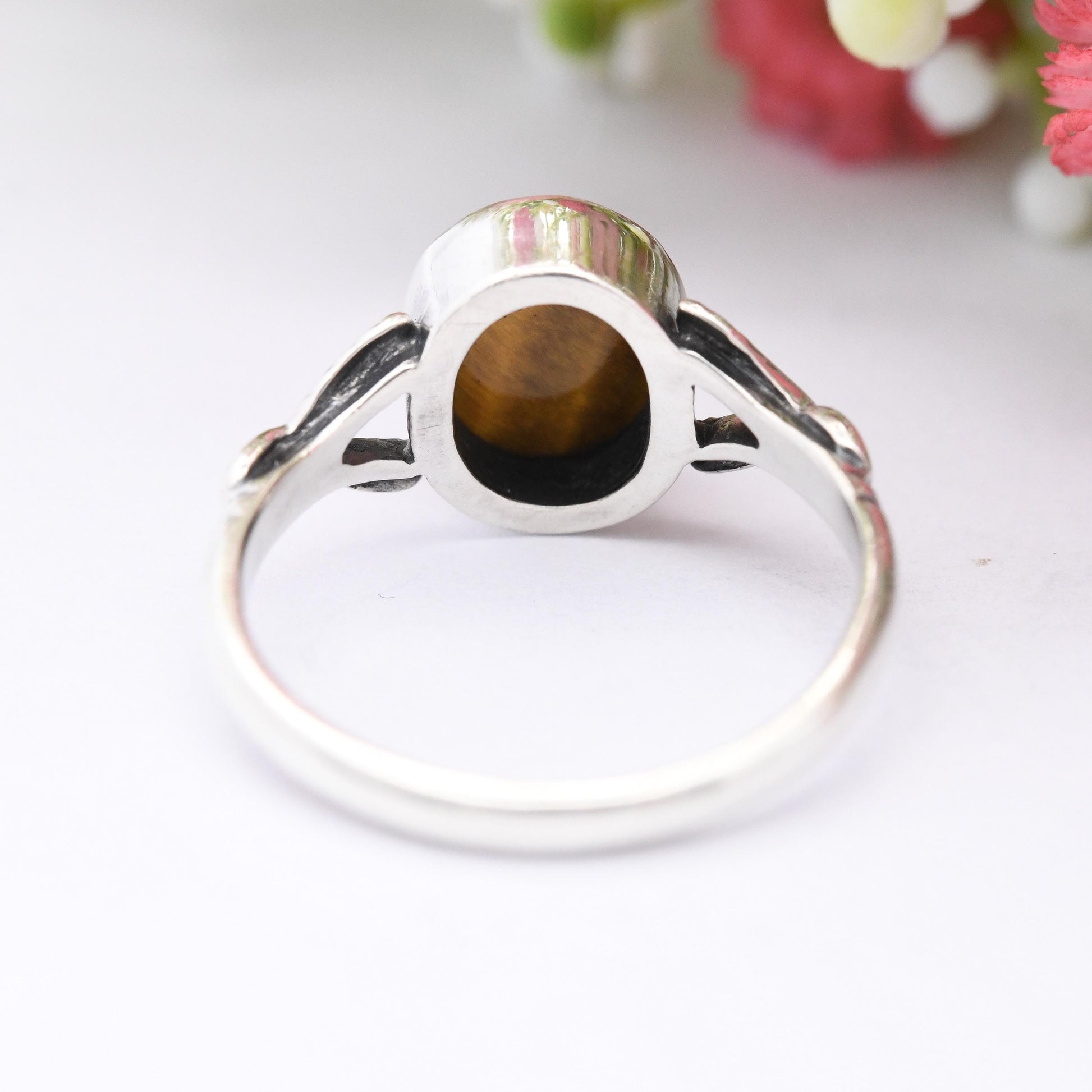 Vintage Sterling Silver Tiger's Eye Ring - Mid-Century Oval Cabochon Brown Gemstone Jewellery | UK Size - N 1/2 | US Size - 7