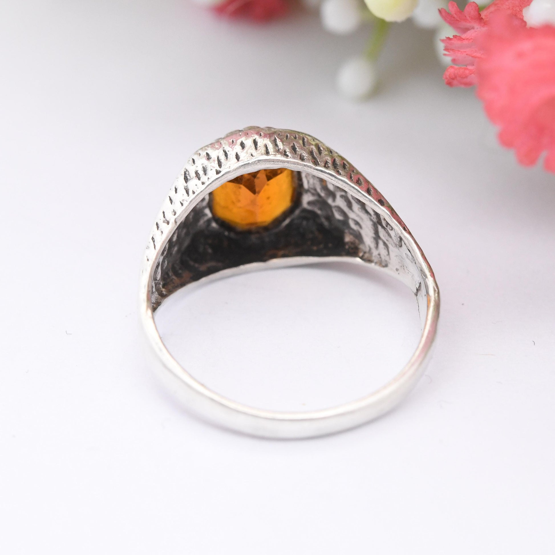 Vintage Sterling Silver Signet Ring with Orange Citrine Paste - Unusual Unisex Mid-Century Textured Silver Ring | UK Size - M | US Size - 6