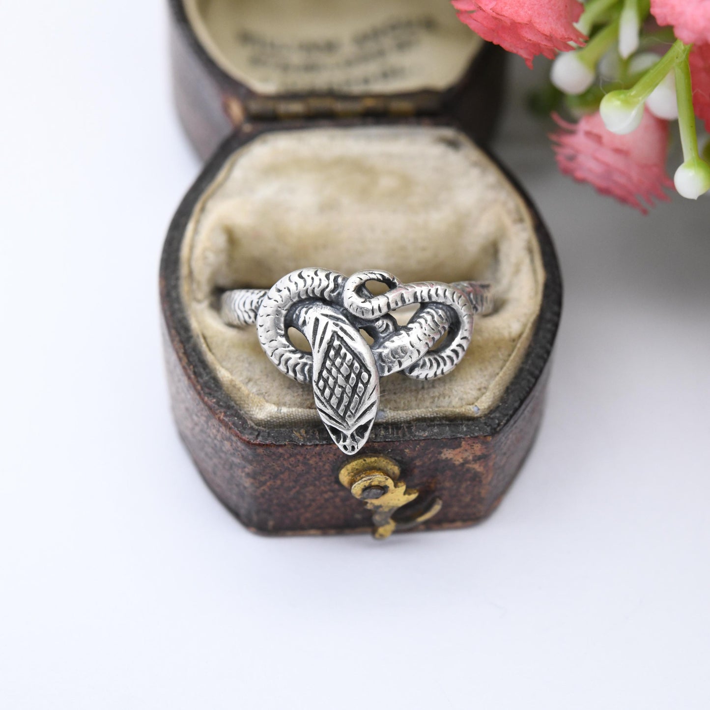 Vintage Sterling Silver Snake Ring - Twisted Coiled Snake Band Detailed Animal Jewellery | UK Size - Q 1/2 | US Size - 8 1/4