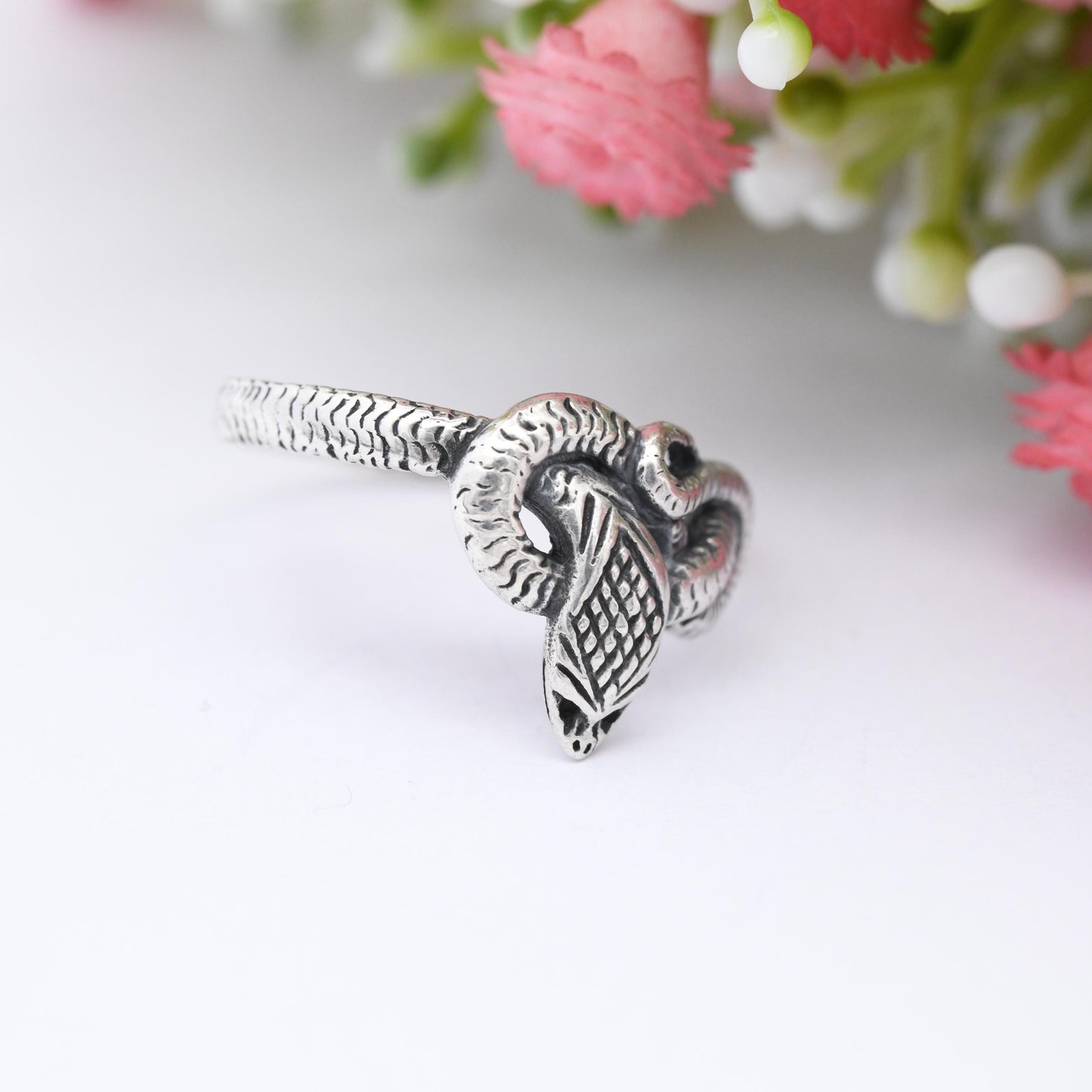 Vintage Sterling Silver Snake Ring - Twisted Coiled Snake Band Detailed Animal Jewellery | UK Size - Q 1/2 | US Size - 8 1/4