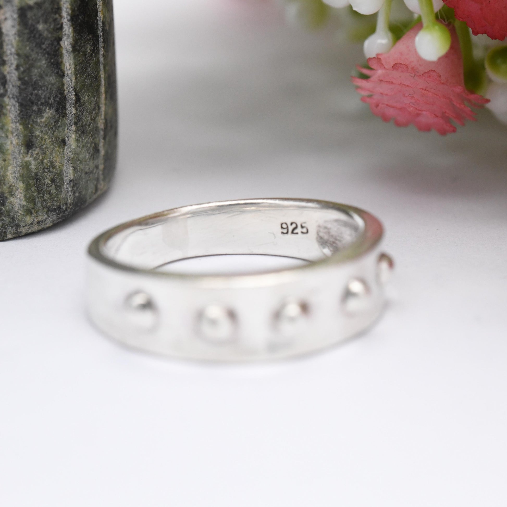 Vintage Sterling Silver Band Ring with Ball Design - Minimalist Modernist Style Granulated Textured Band | UK Size - P | US Size - 7 1/2