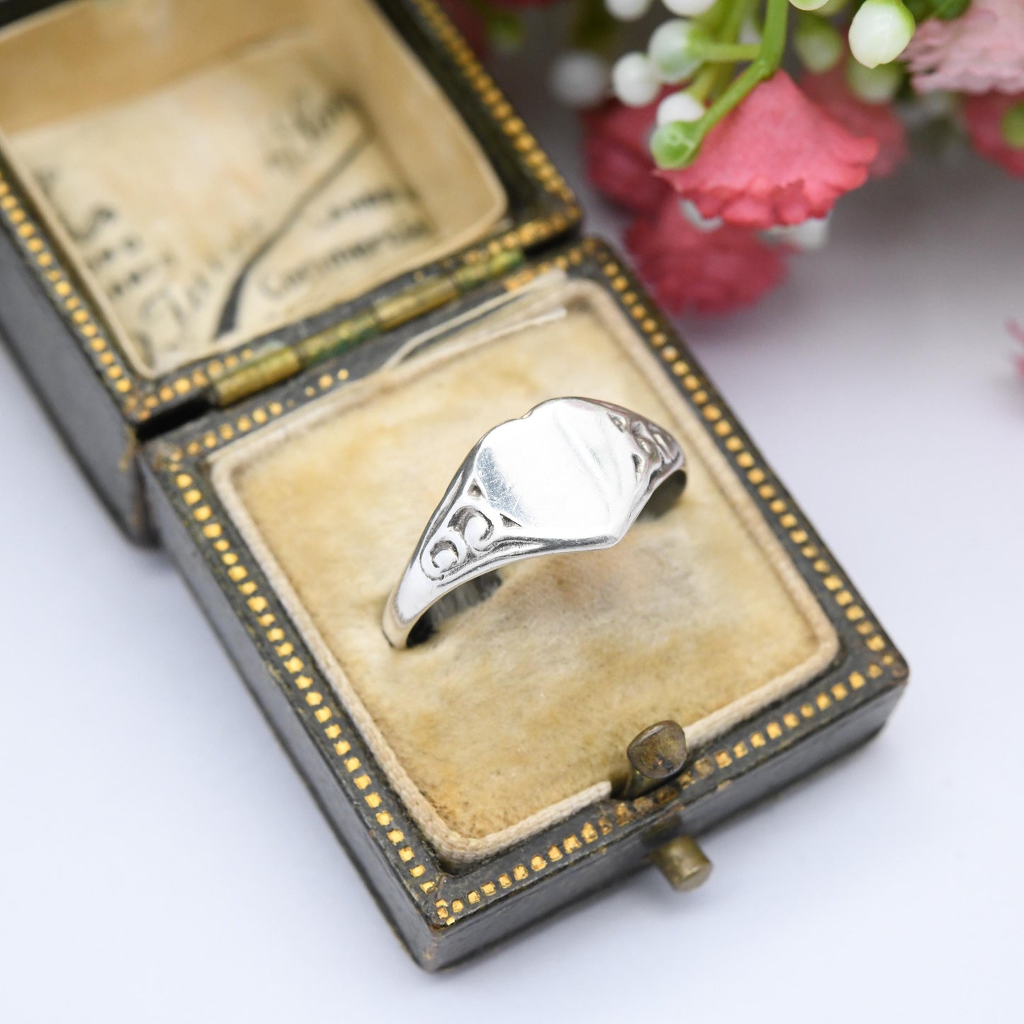 Vintage Sterling Silver Heart Signet Ring - Everyday Minimal Silver Love Heart Jewellery | Gift for Her | UK Size - P | US Size - 7 1/2