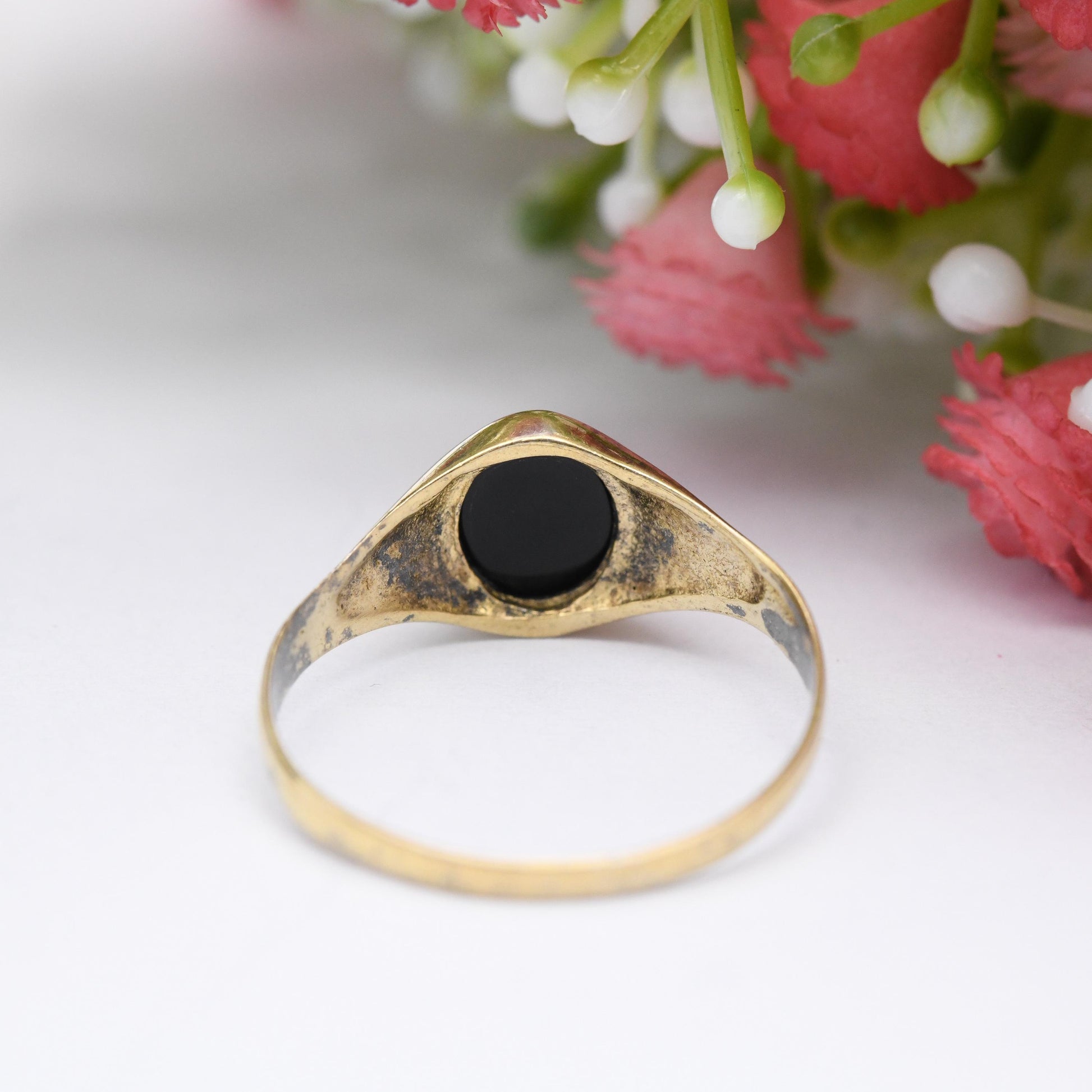 Vintage Gold Plated Sterling Silver Onyx Signet Ring - Unisex Jewellery Gift for Him Middle Finger Ring | UK Size - R 1/2 | US Size - 8 3/4