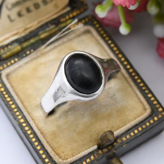 Vintage Sterling Silver Onyx Signet Ring - Black Gemstone Unisex Jewellery | Everyday Silver Ring | UK Size - R 1/2 | US Size - 9