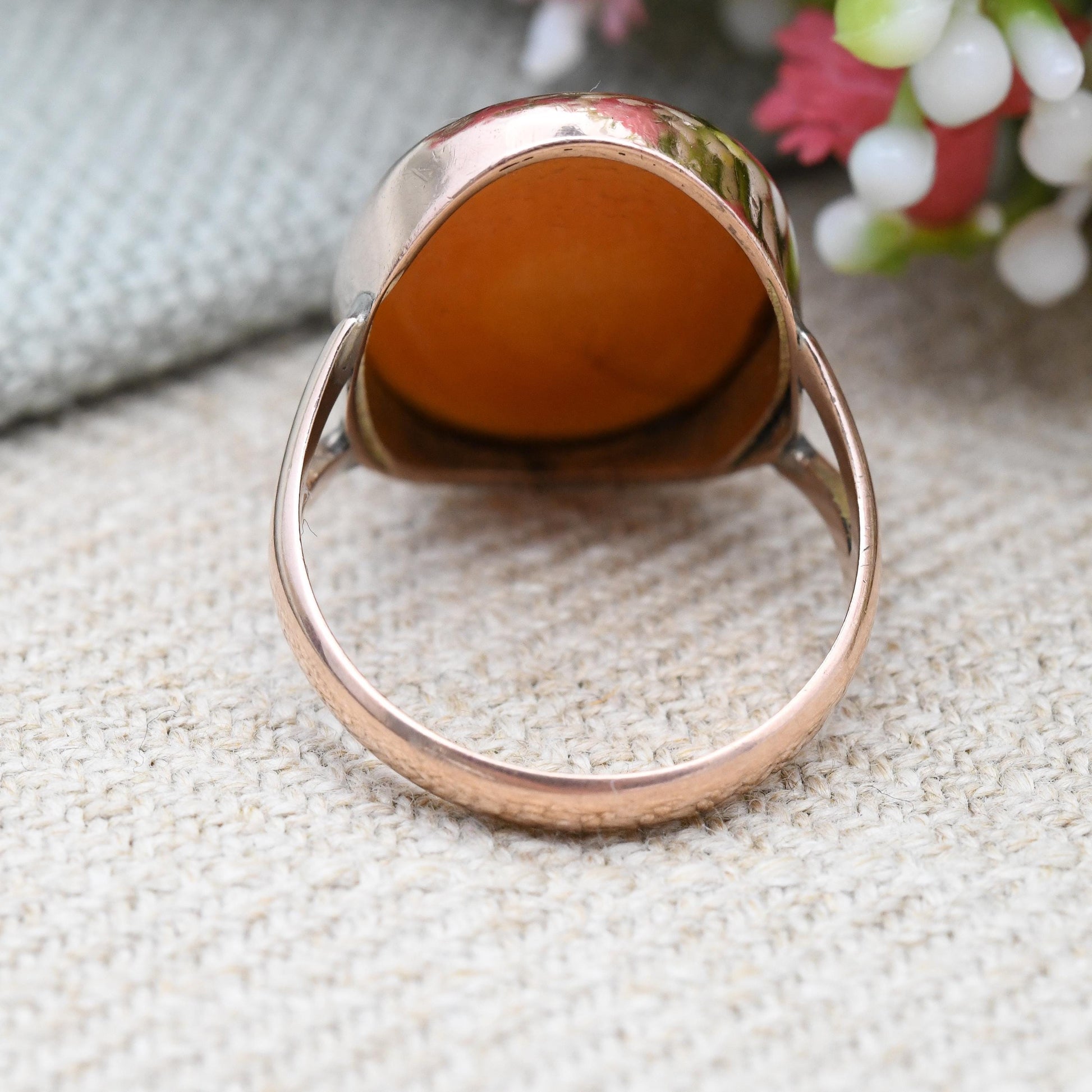 Antique Victorian 9ct Gold Sardonyx Ring 1870 - Large Red White Stone | Clear UK Birmingham Hallmarks | UK Size - N 1/2 | US Size - 6 3/4