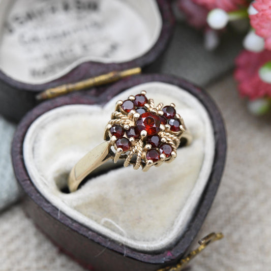 Vintage 9ct Gold Garnet Flower Ring 1994 with Rope Twist Design - Mid-Century Style January Birthstone Gift | UK Size - L 1/2 | US Size - 6