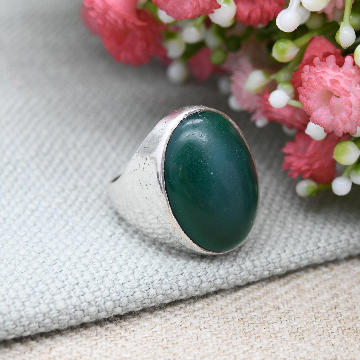 Vintage Sterling Silver Chrysoprase Statement Ring Mid-Century - Large Cabochon Gemstone Chunky Statement | UK Size - L 1/2 | US Size - 6