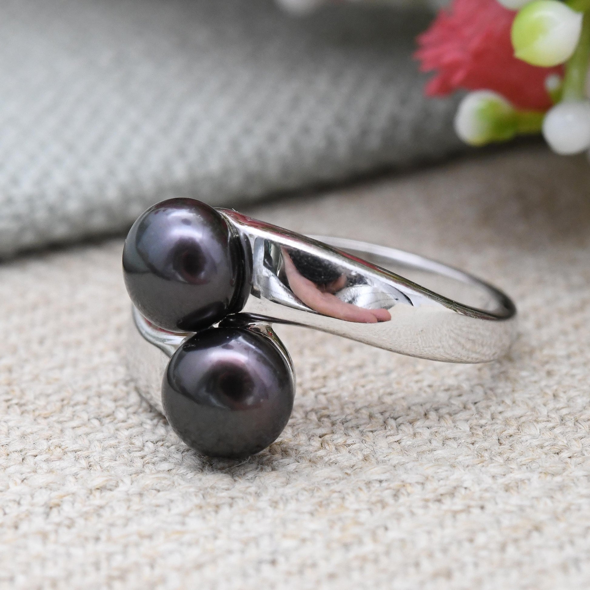 Honora Sterling Silver Peacock Pearl Ring Bypass Two Stones - Deep Purple Cultured Pearl Designer Brand | UK Size - M 1/2 | US Size - 6 1/2